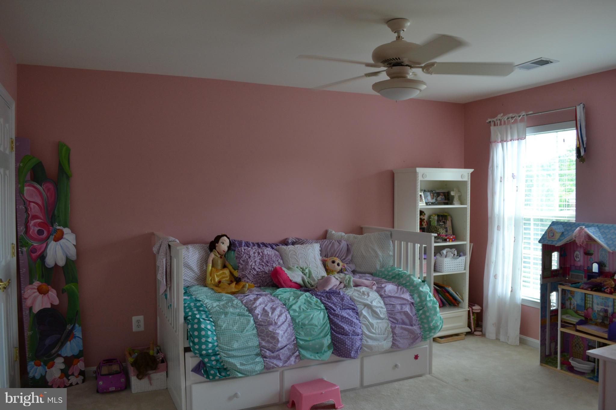 ALEXANDRAS GROVE AT BELMONT - Residential