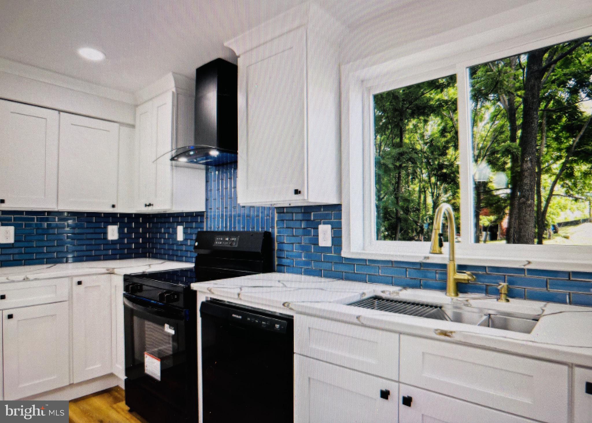 CHARLES TOWN - Residential Lease