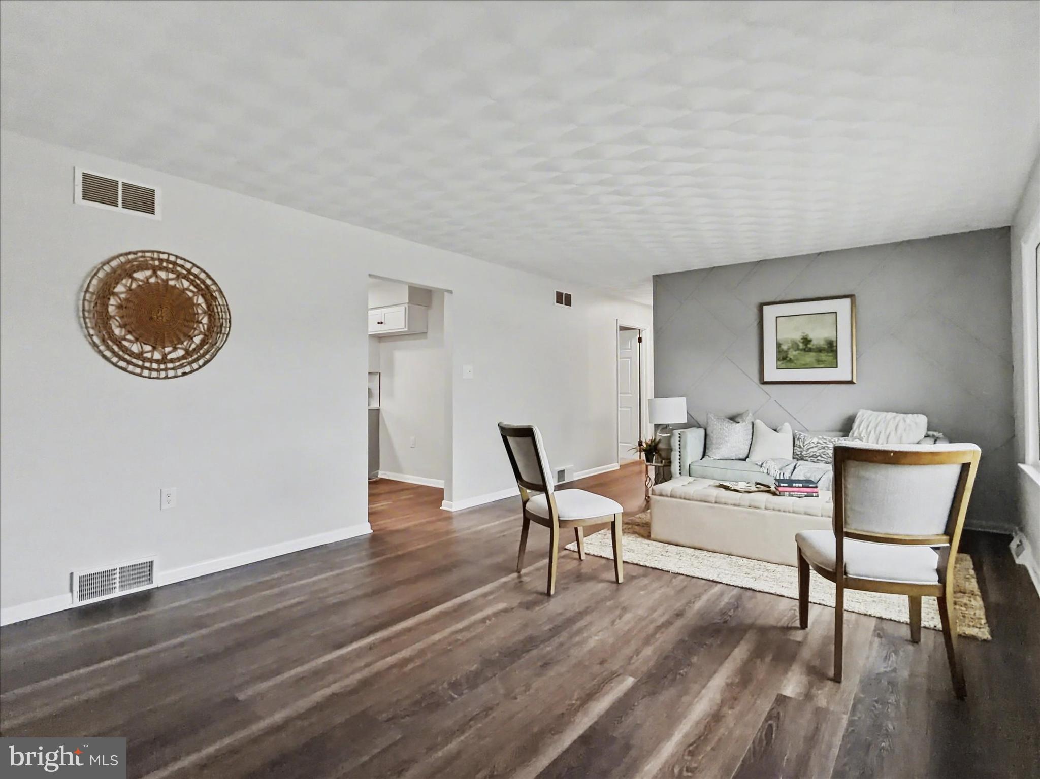 215 SAINT JOHNS CHURCH ROAD