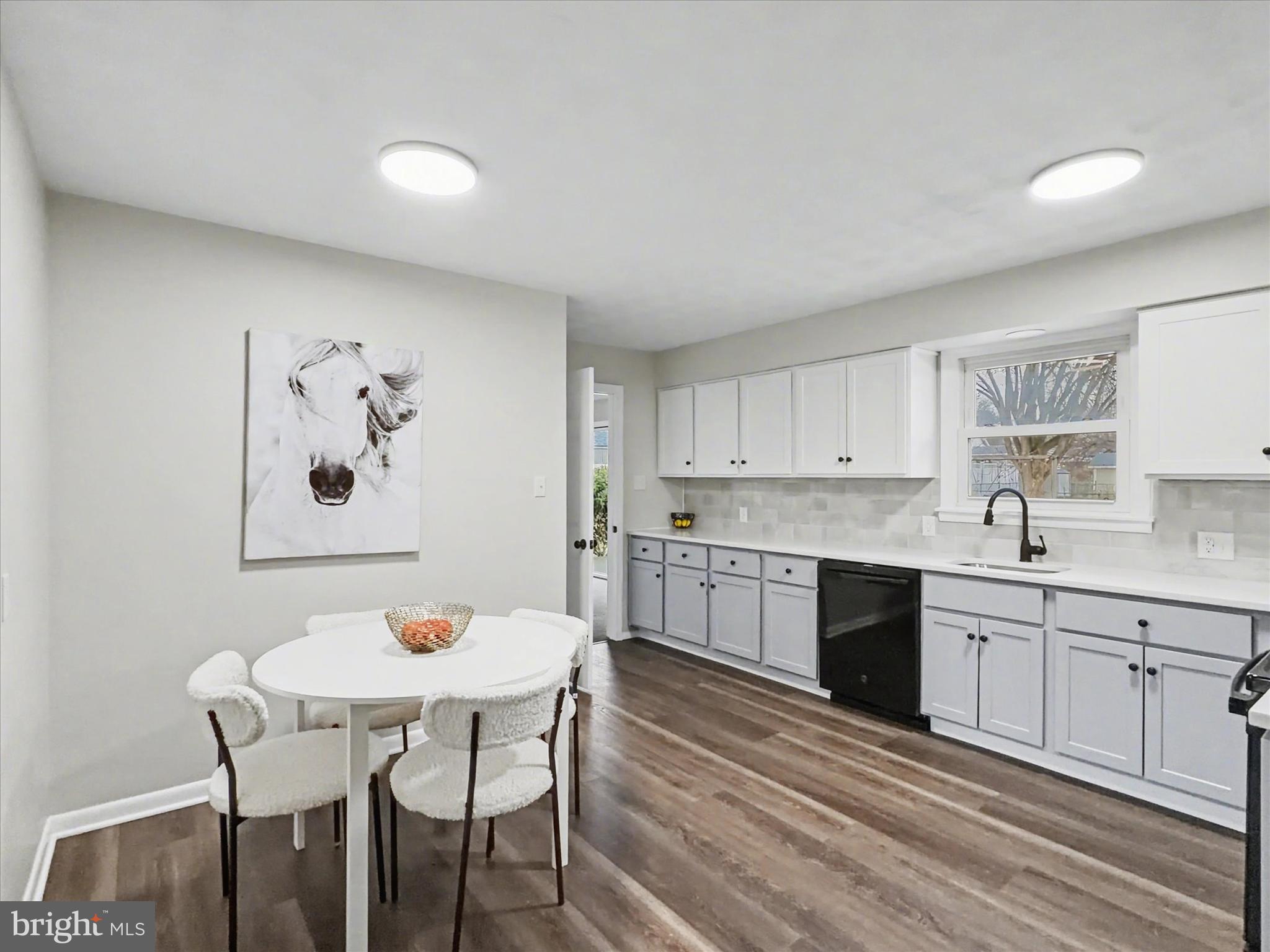 215 SAINT JOHNS CHURCH ROAD