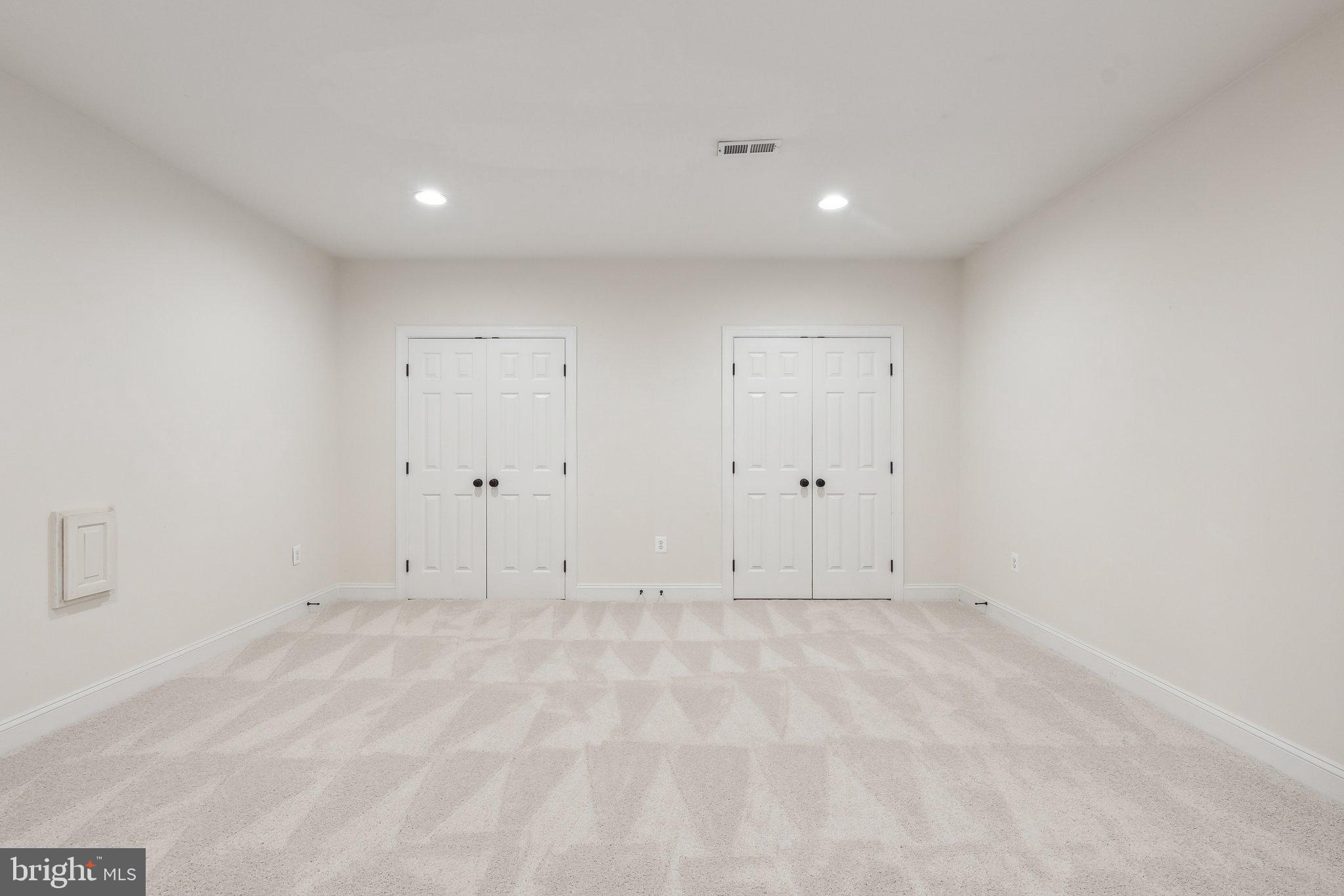 HOLMES RUN ACRES - Residential