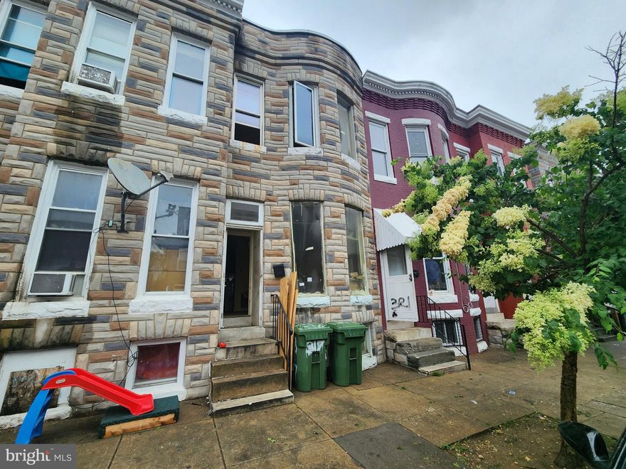 ONLINE AUCTION: Bidding begins 6/23/2025 @ 10:00 AM. Bidding ends 6/25/2025 @ 12:40 PM. List Price is Suggested Opening Bid. 2 Story Townhouse located in the Mount Clare area of Baltimore City. Residents can enjoy the nearby attractions such as Carroll Park, Carroll Park Golf Course, Westside Shopping Center, Grace Medical Center, & Mount Clare Junction Shopping Center.  Occupied, but will be delivered vacant. Easy Access to Major Traffic Artery Wilkens Ave.  Deposit: $5,000.