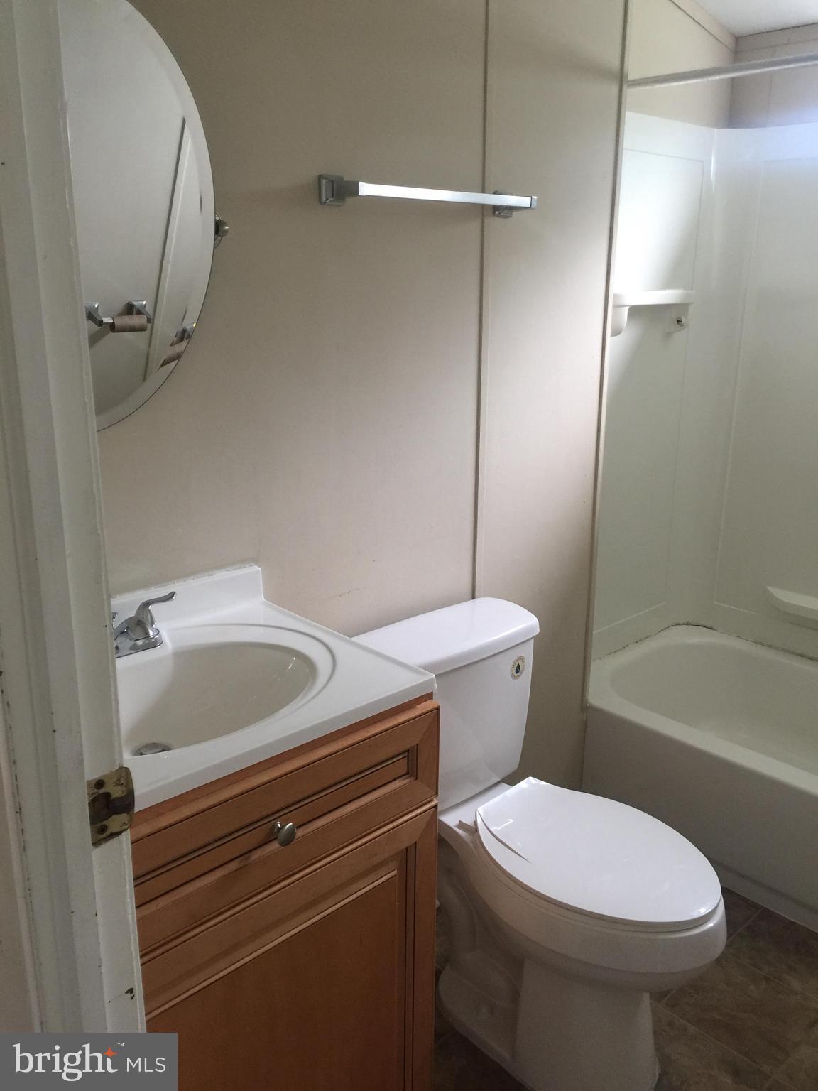 HIGHLAND MANOR - Residential Lease