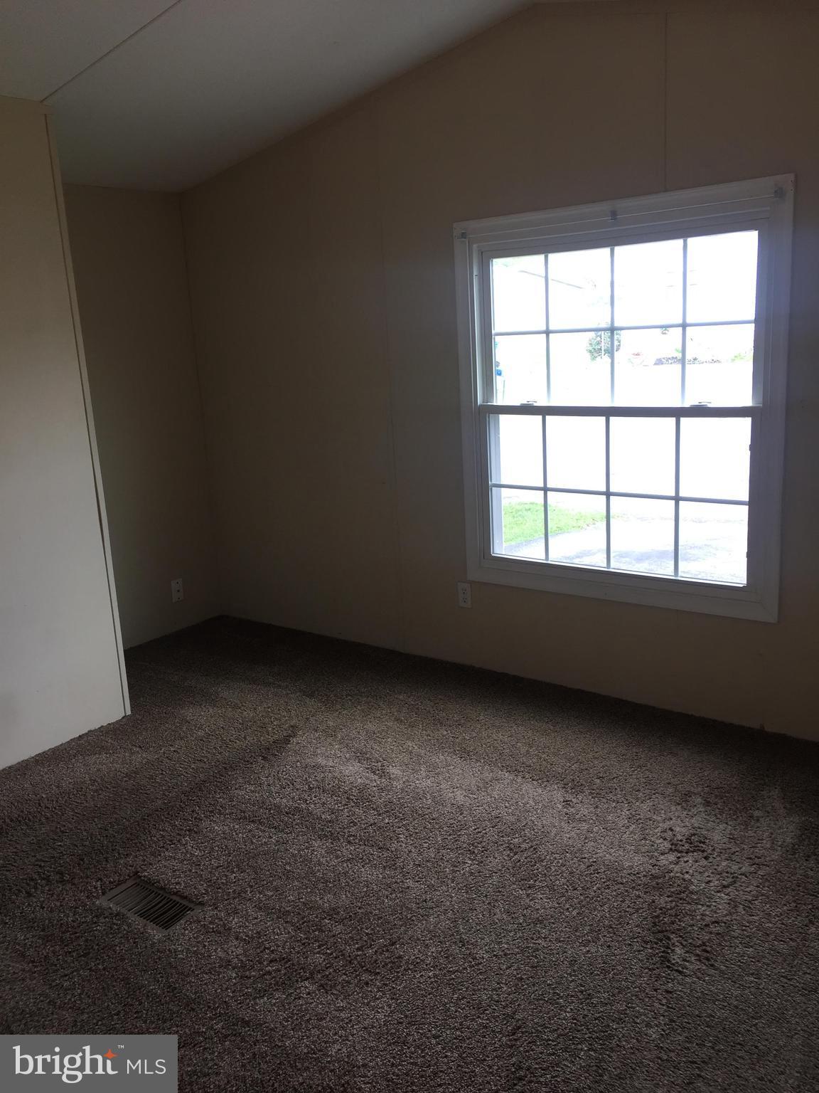 HIGHLAND MANOR - Residential Lease