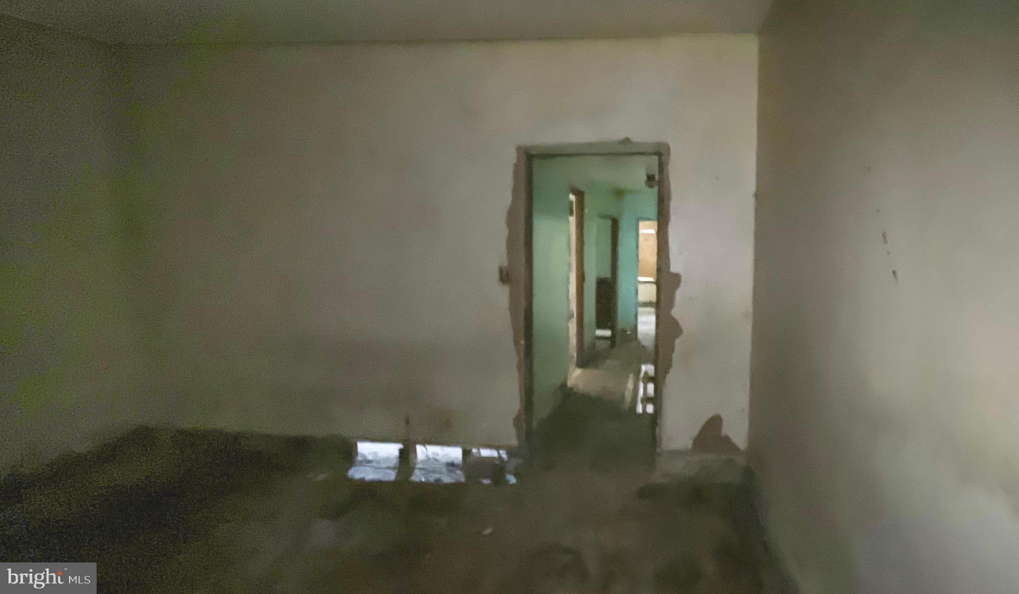 STRAWBERRY MANSION - Residential