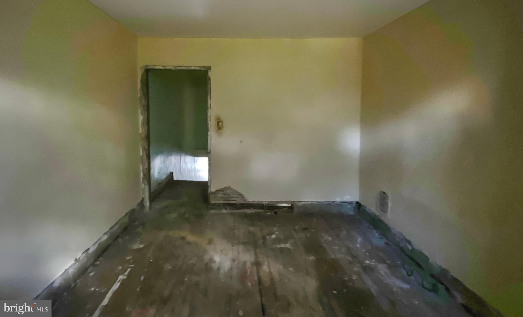 STRAWBERRY MANSION - Residential