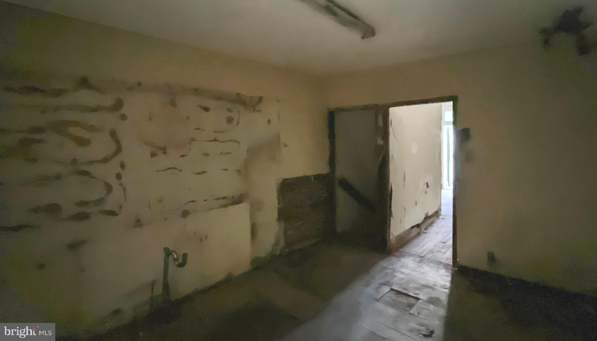 STRAWBERRY MANSION - Residential