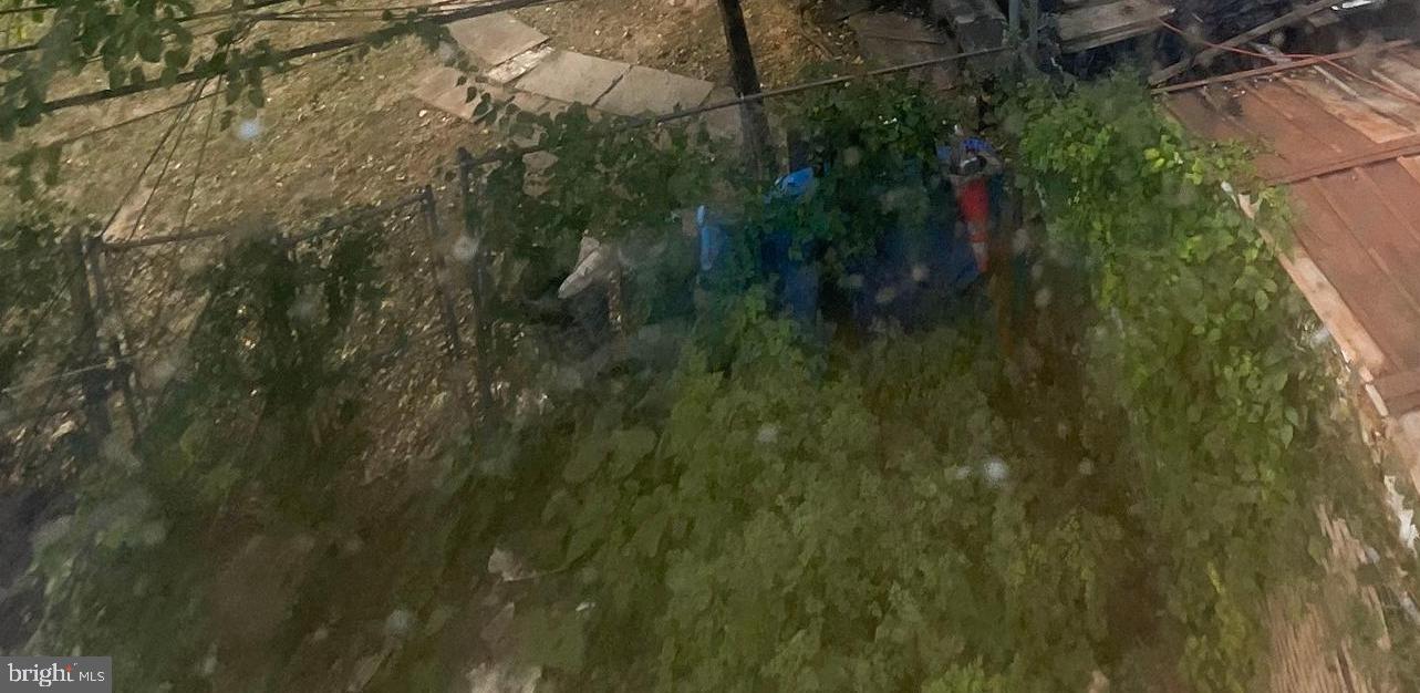 STRAWBERRY MANSION - Residential