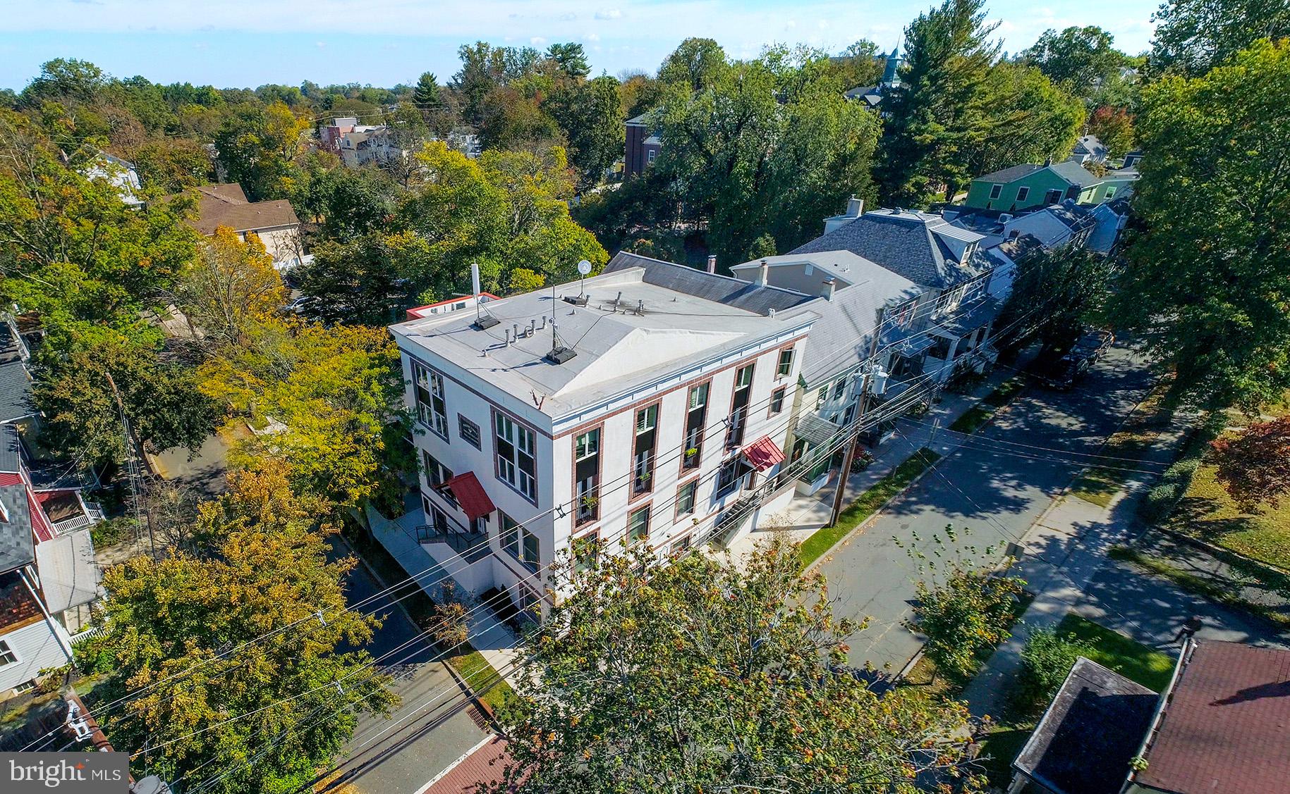 30 MACLEAN STREET