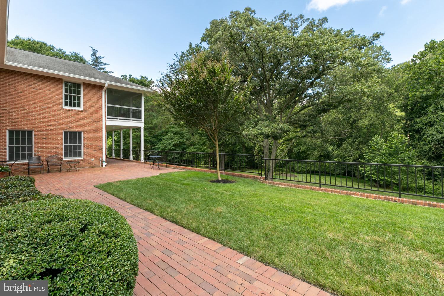 6016 BERWYND ROAD