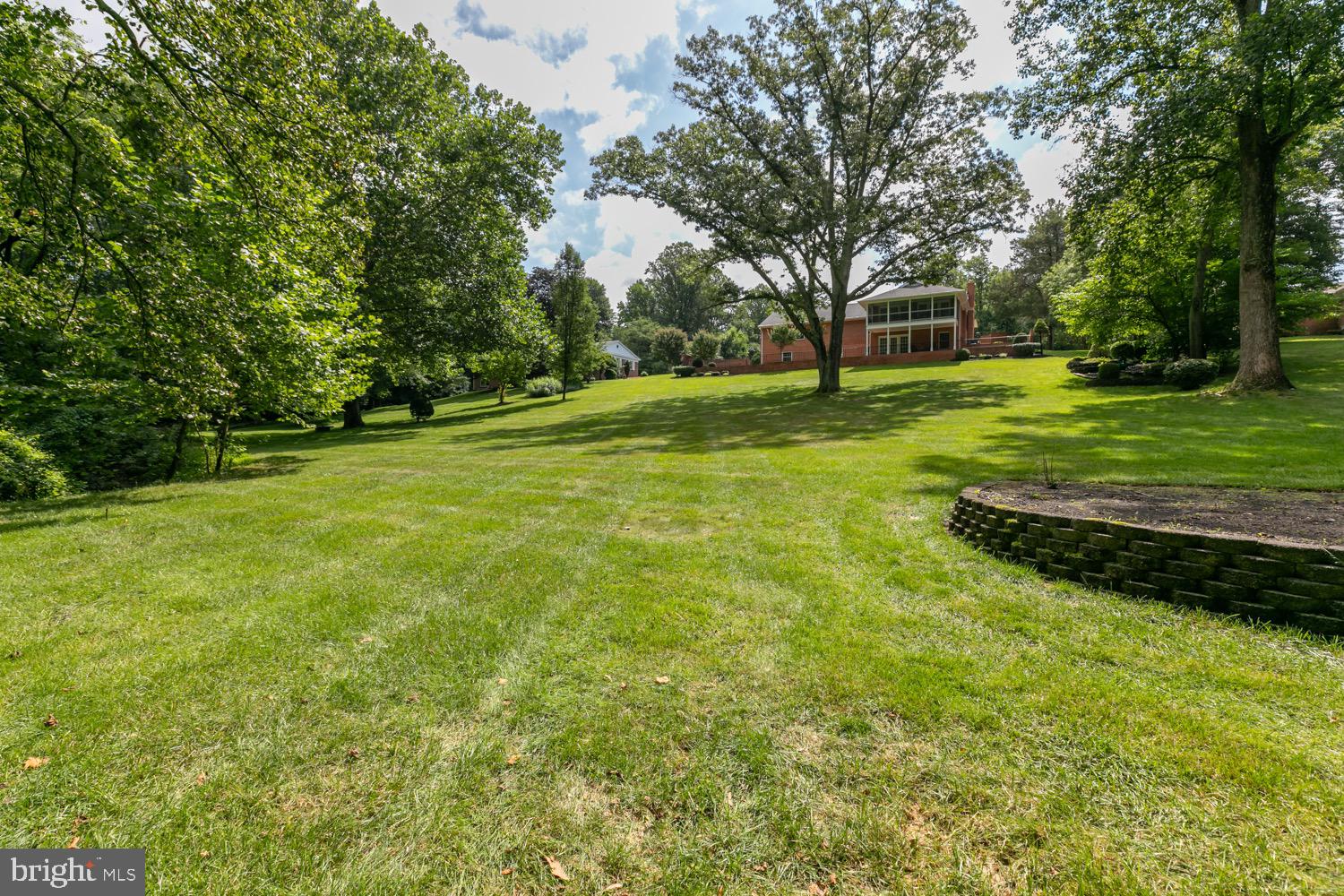 6016 BERWYND ROAD