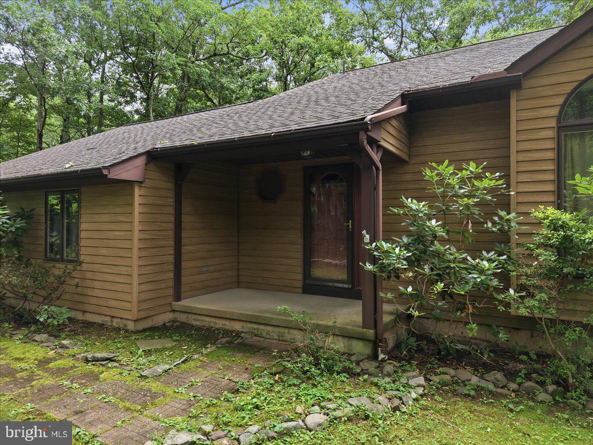 408 LONGVIEW DRIVE