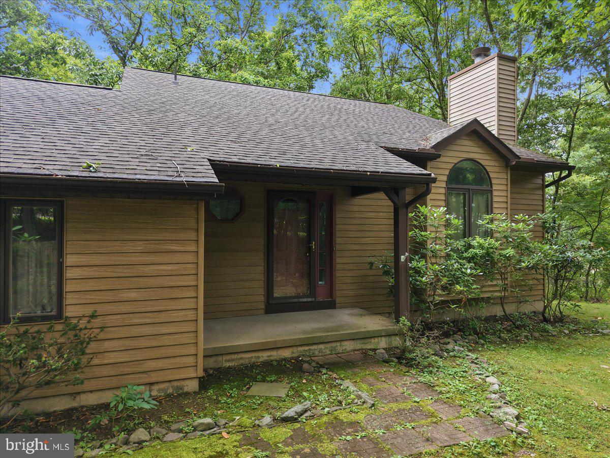 408 LONGVIEW DRIVE