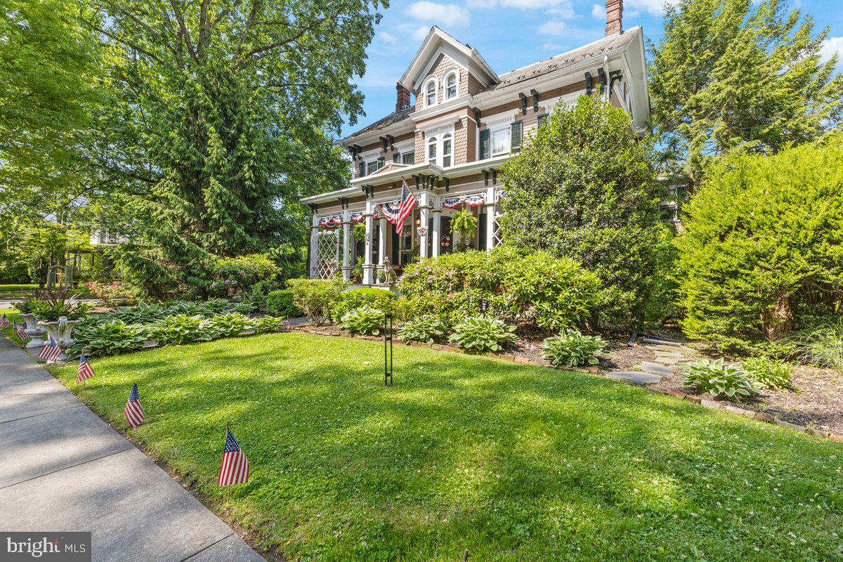 228 MANSFIELD STREET