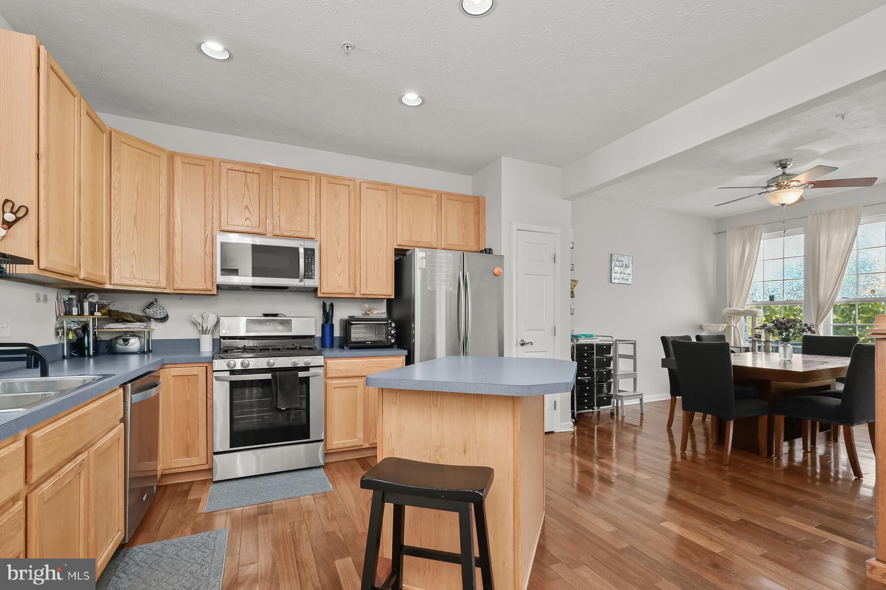 PINEY ORCHARD - Residential