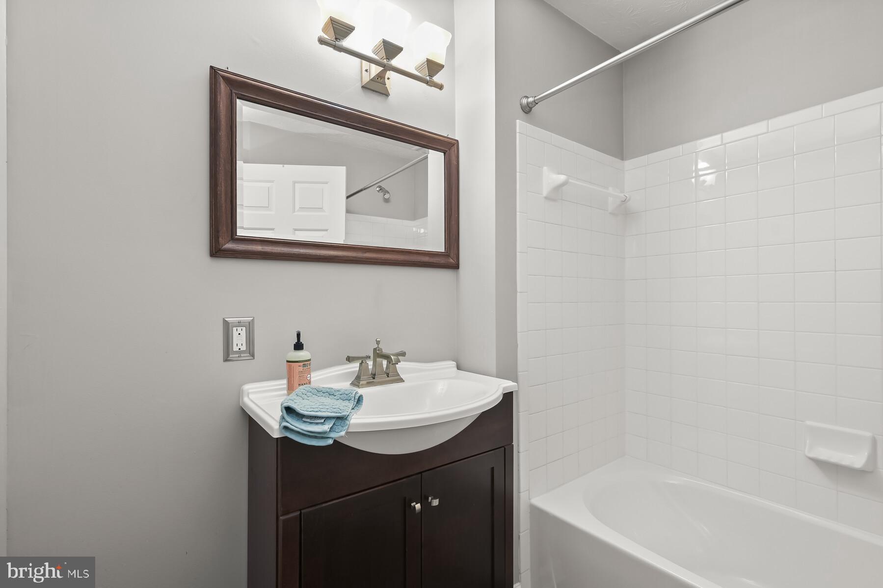 PINEY ORCHARD - Residential