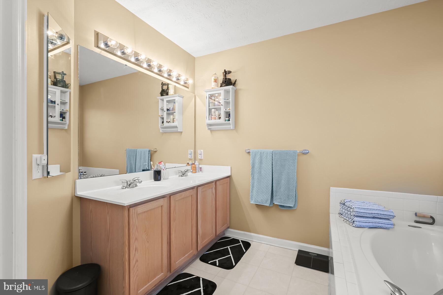 PINEY ORCHARD - Residential