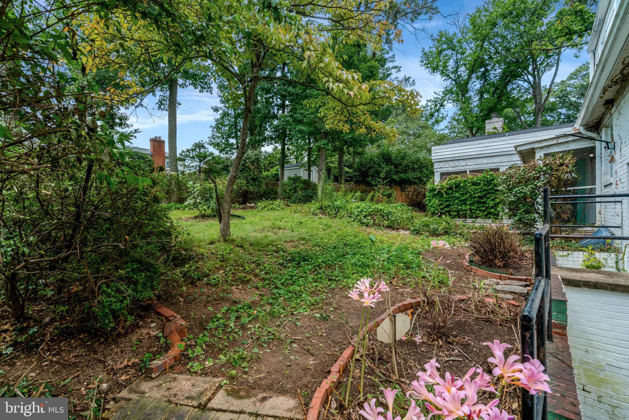 MONTICELLO PARK - Residential