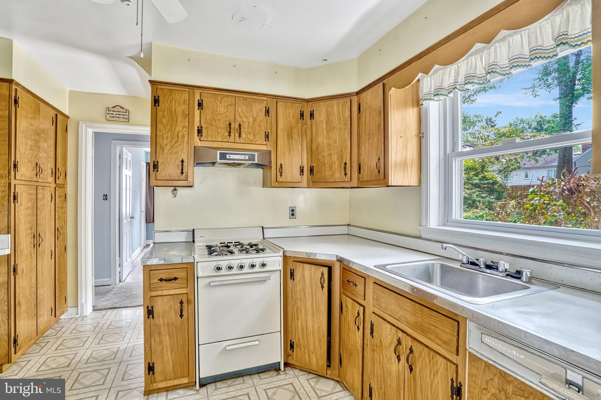 MONTICELLO PARK - Residential