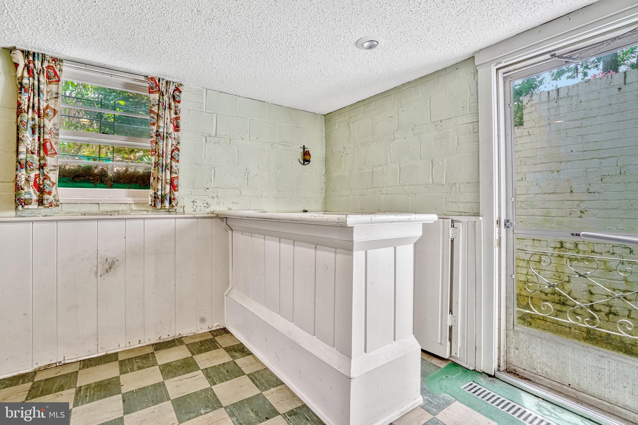 MONTICELLO PARK - Residential