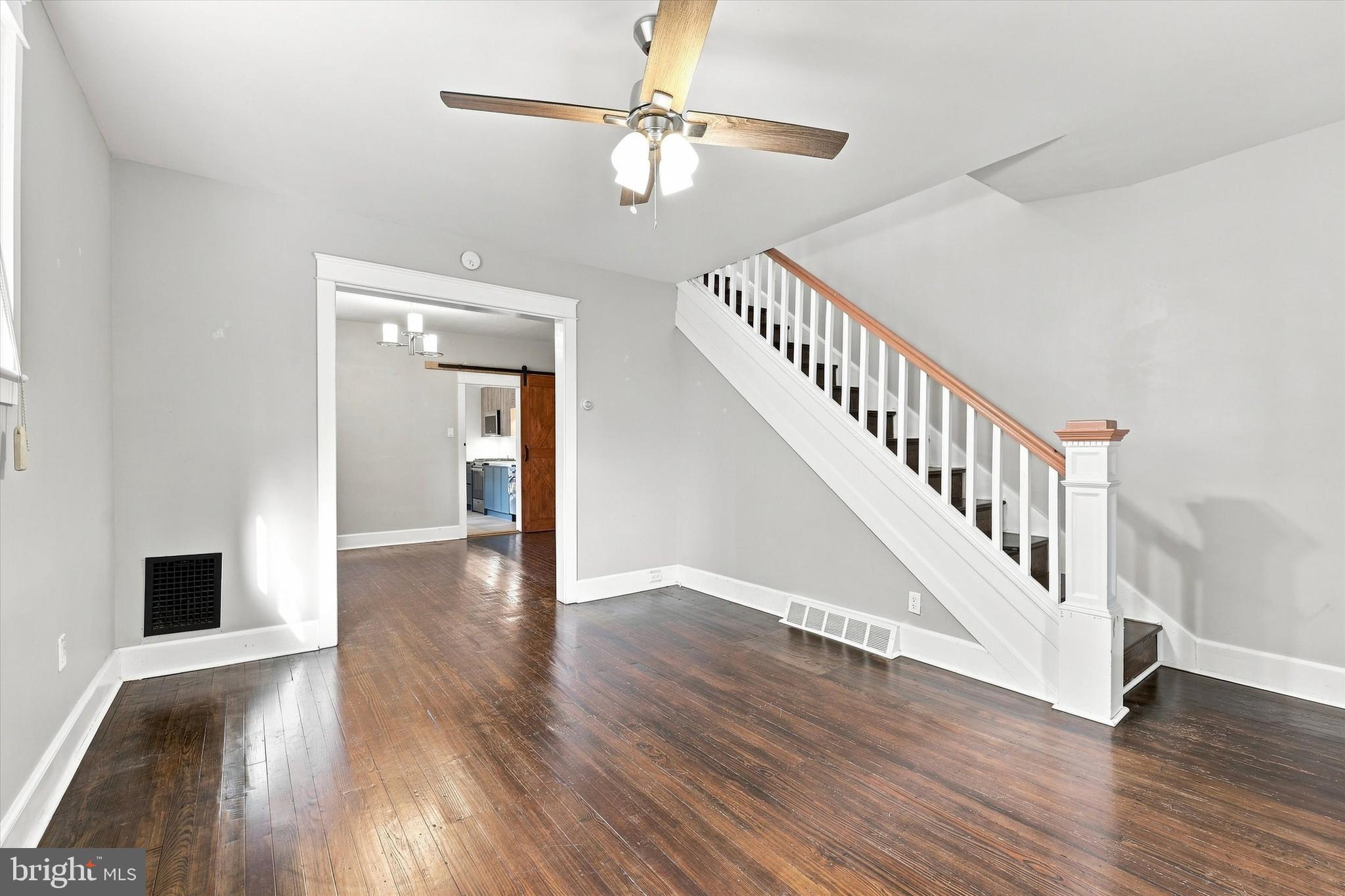 32 SCHAPPET TERRACE