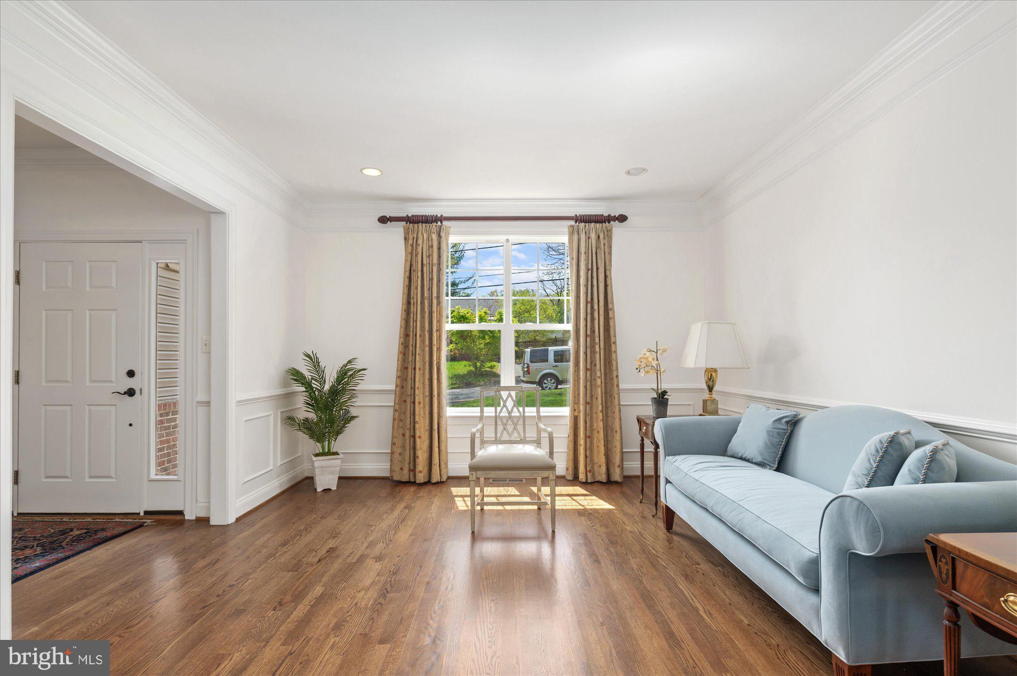 NORTH KENSINGTON - Residential