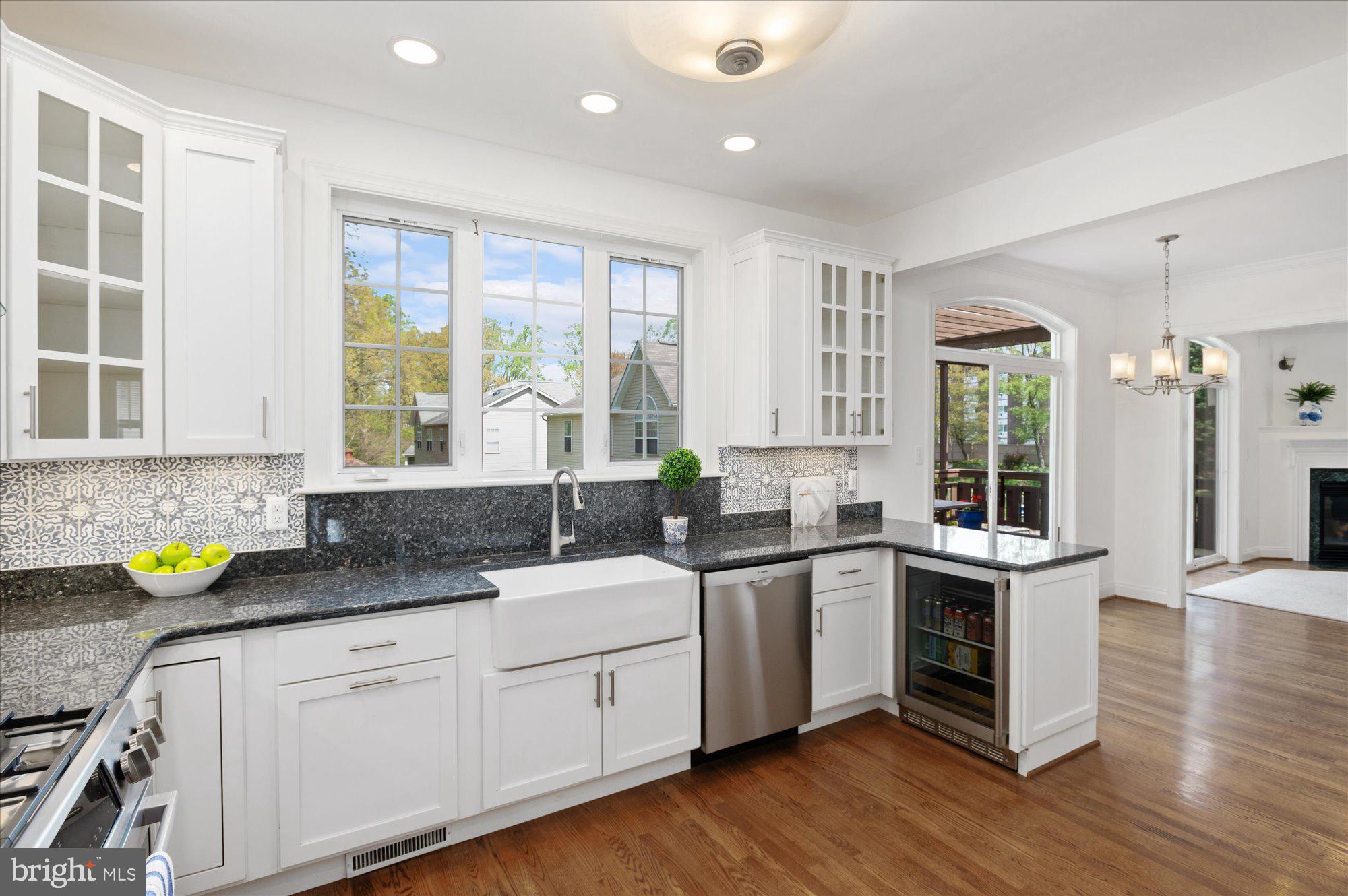 NORTH KENSINGTON - Residential