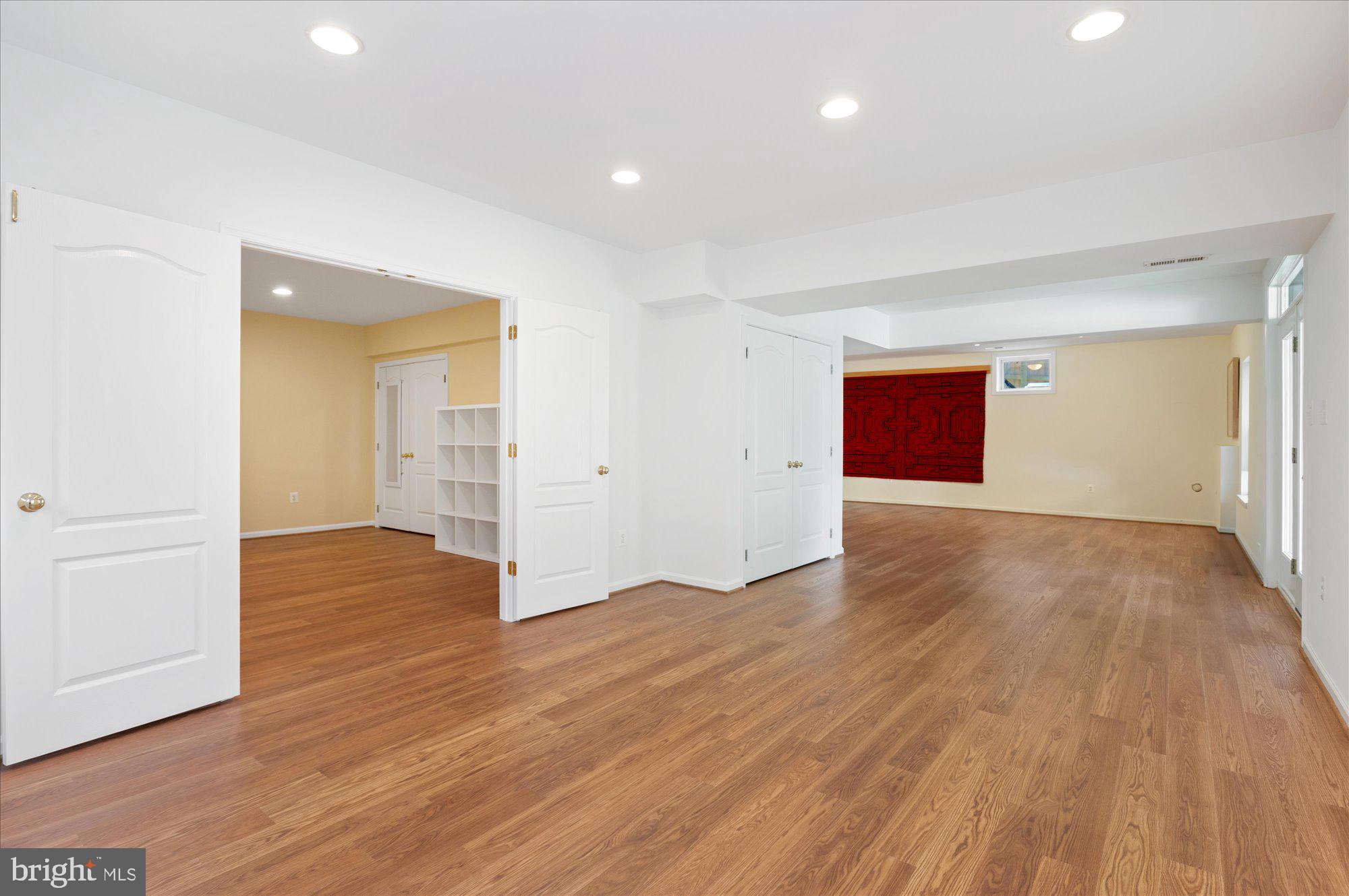 NORTH KENSINGTON - Residential