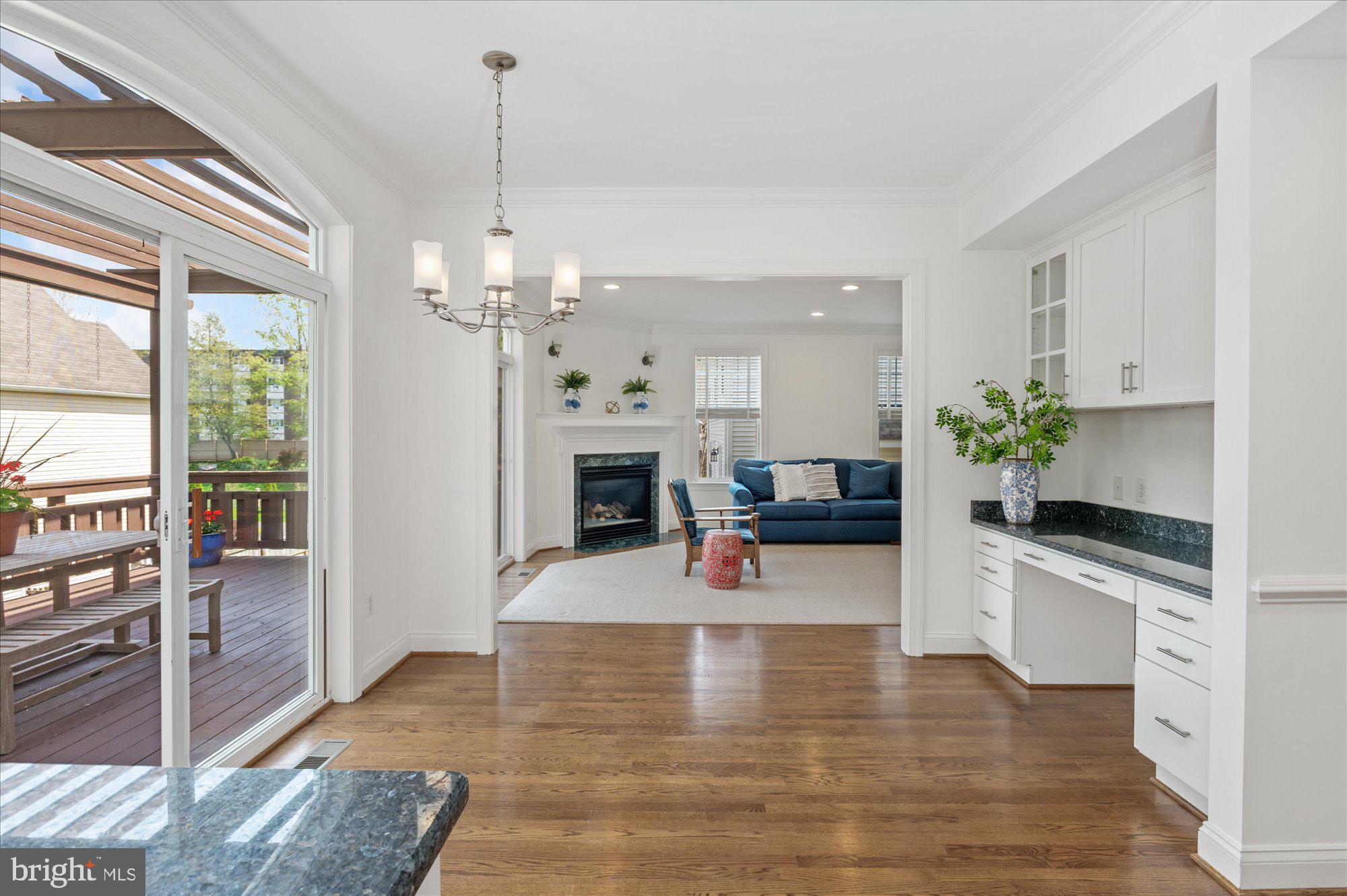 NORTH KENSINGTON - Residential