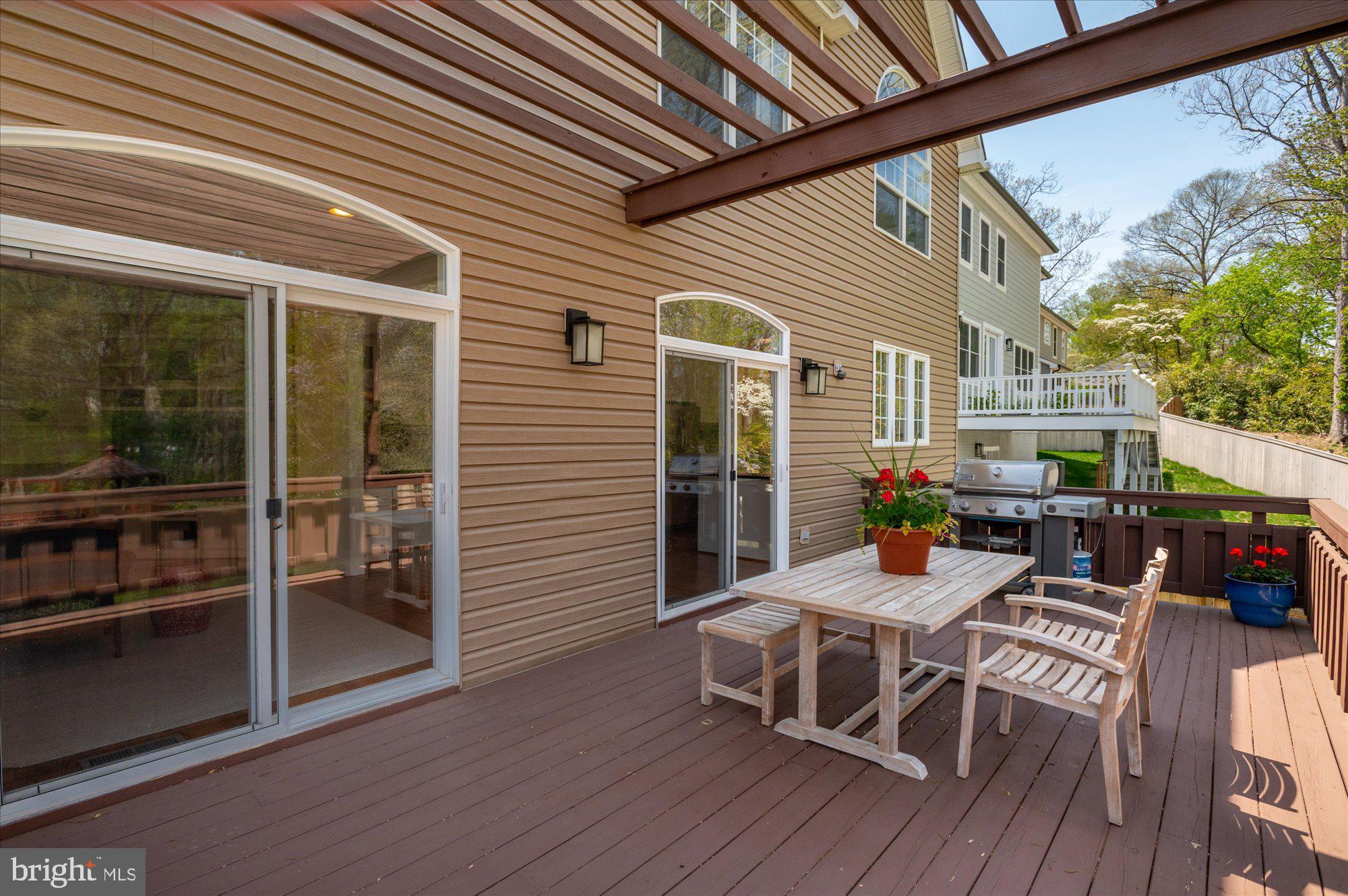 NORTH KENSINGTON - Residential