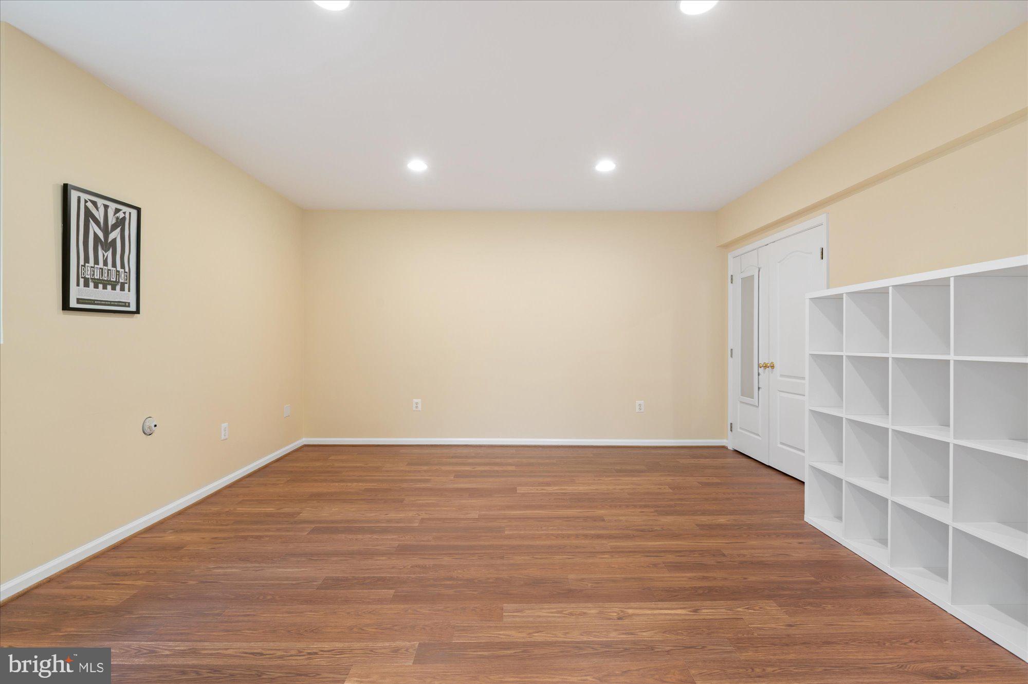 NORTH KENSINGTON - Residential