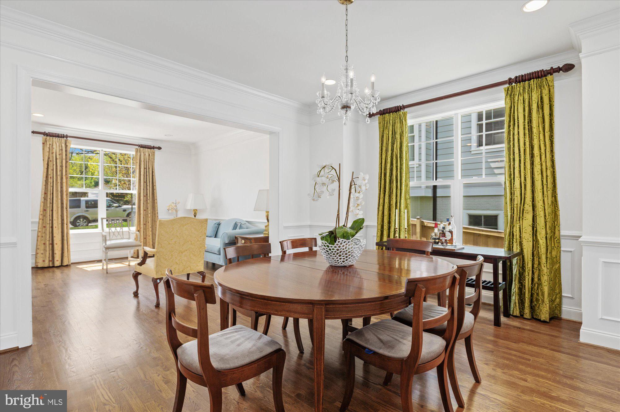 NORTH KENSINGTON - Residential