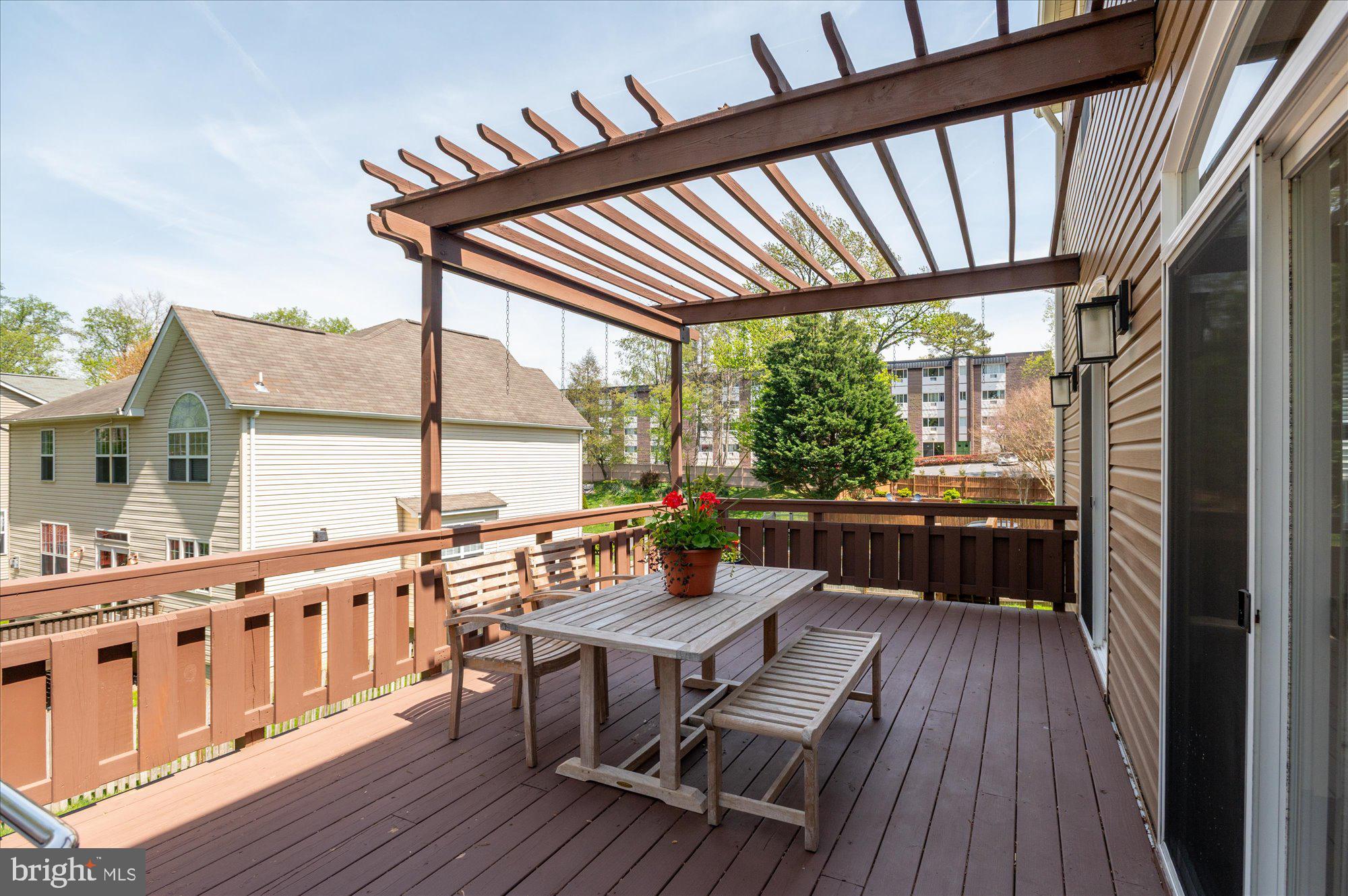 NORTH KENSINGTON - Residential