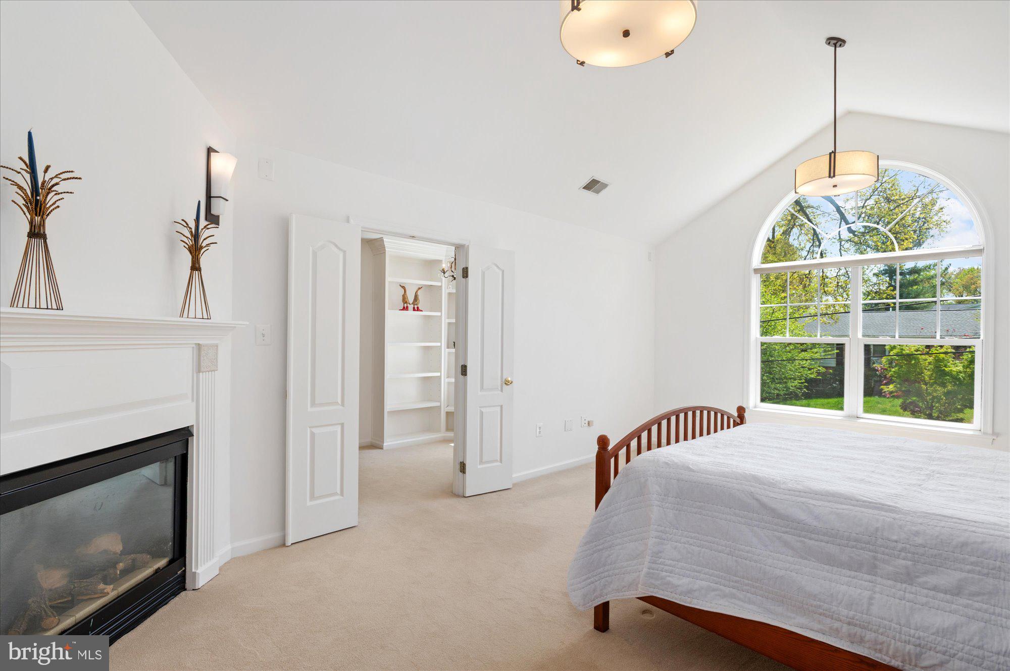 NORTH KENSINGTON - Residential