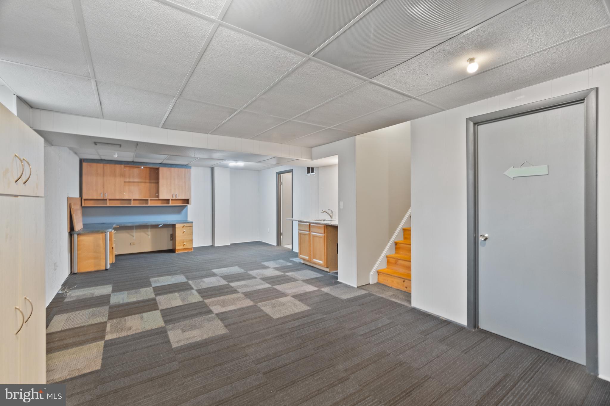 GLENFIELD MANOR - Residential Lease