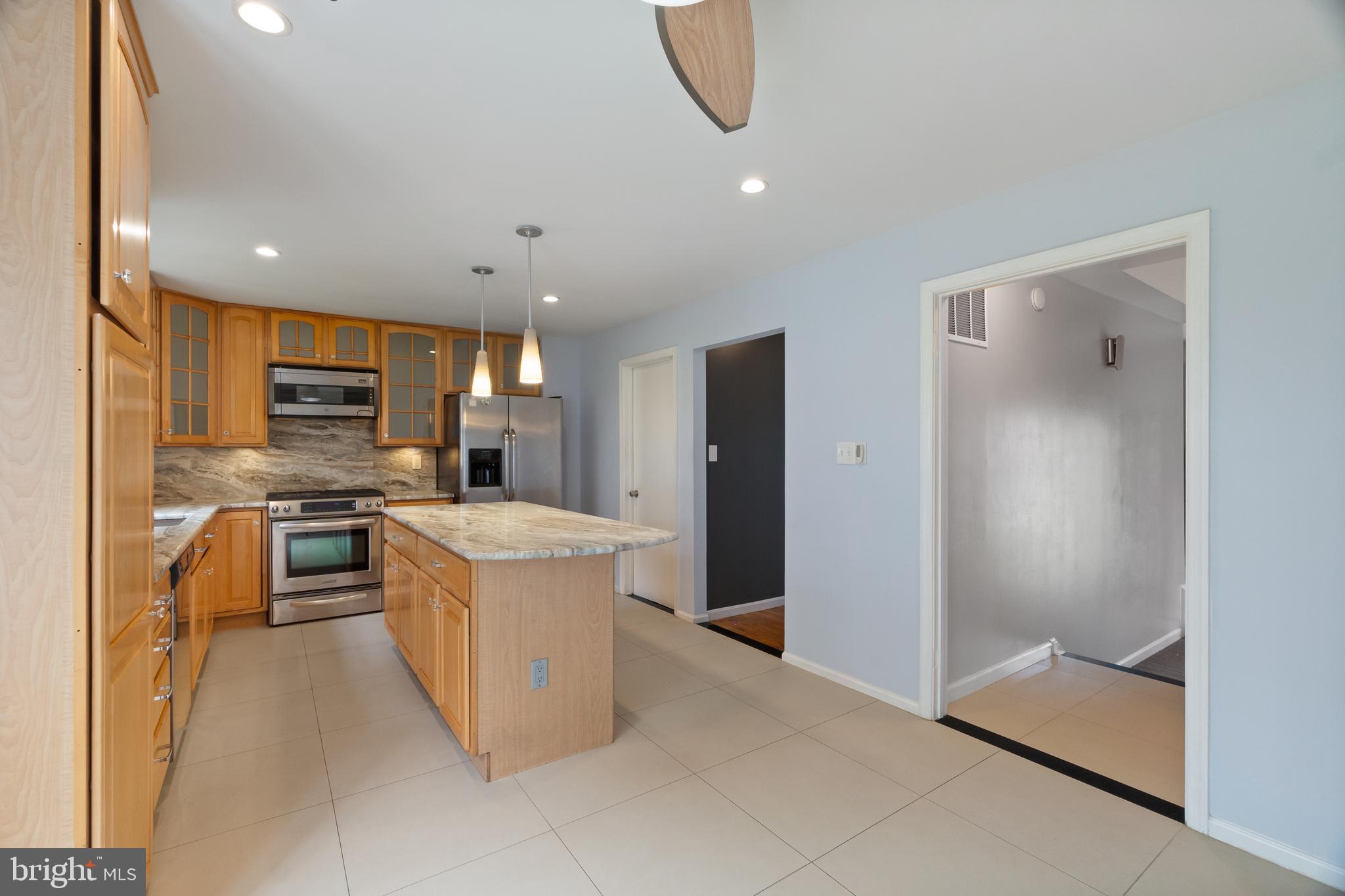 GLENFIELD MANOR - Residential Lease