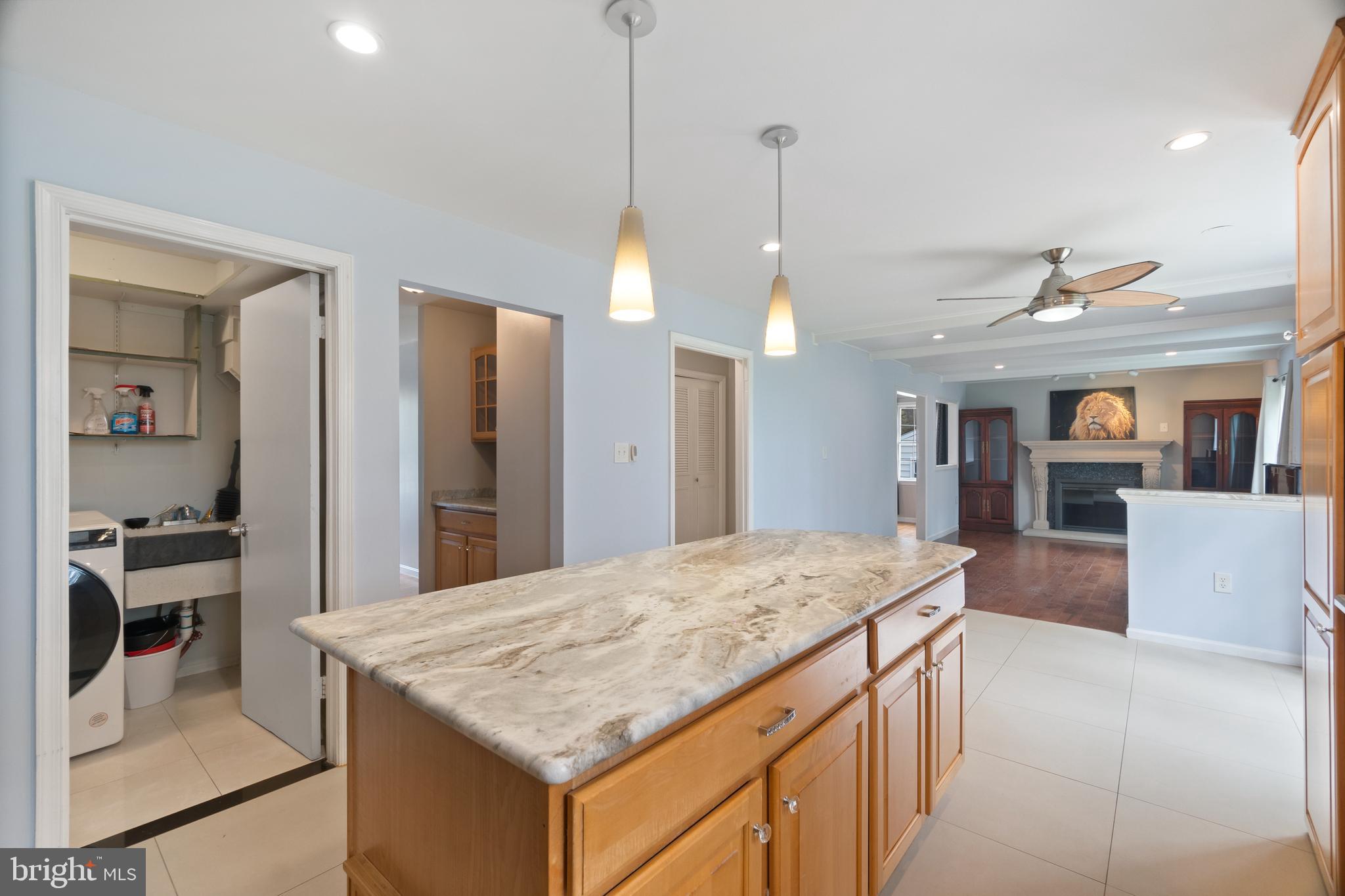 GLENFIELD MANOR - Residential Lease