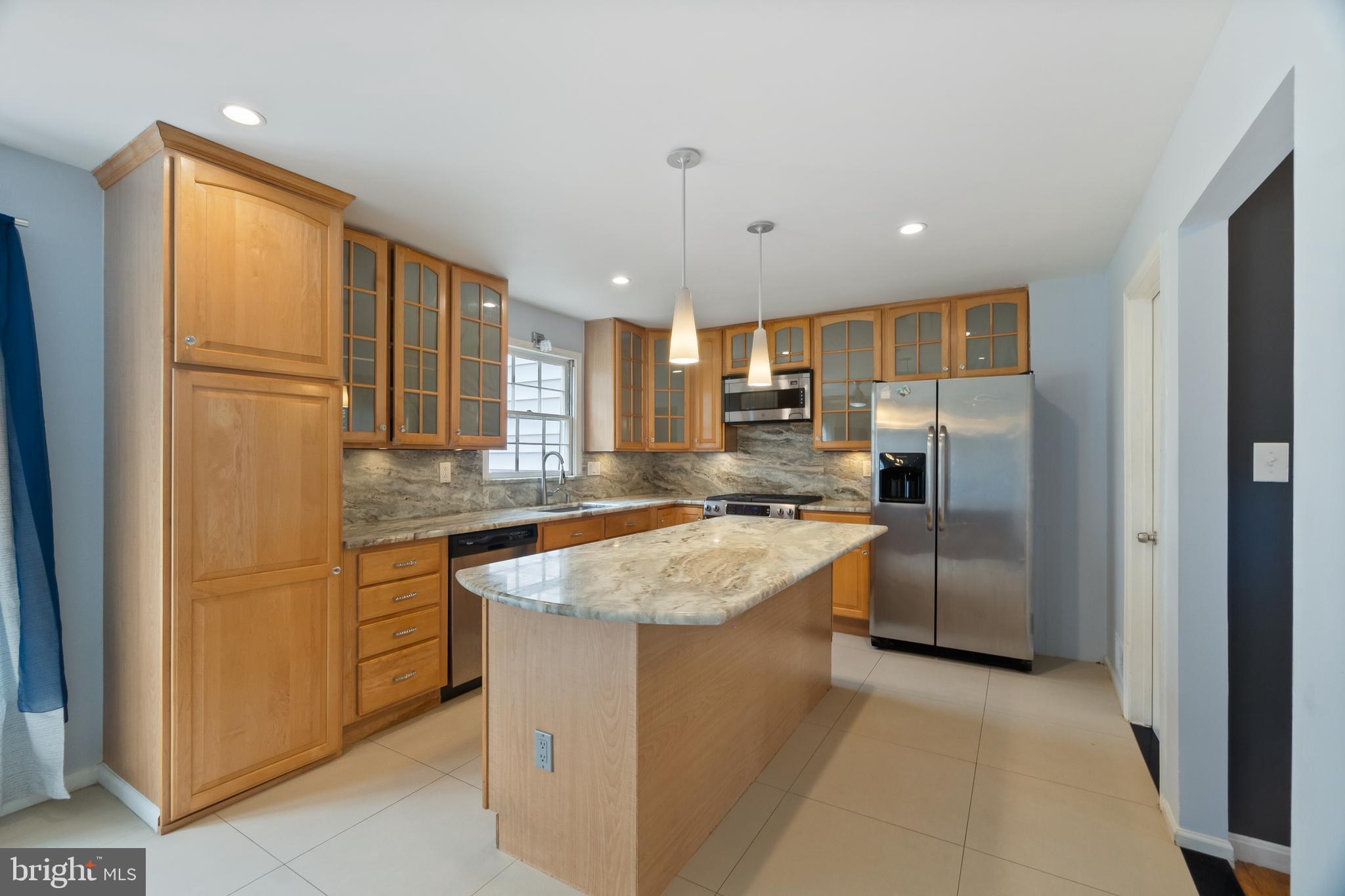 GLENFIELD MANOR - Residential Lease