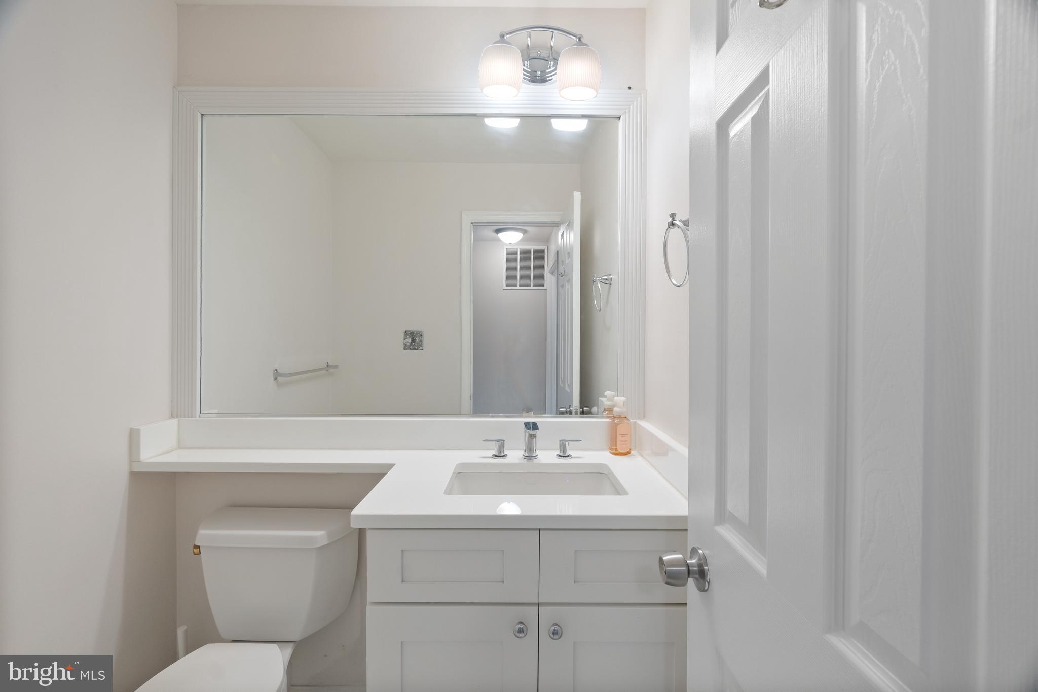 GLENFIELD MANOR - Residential Lease