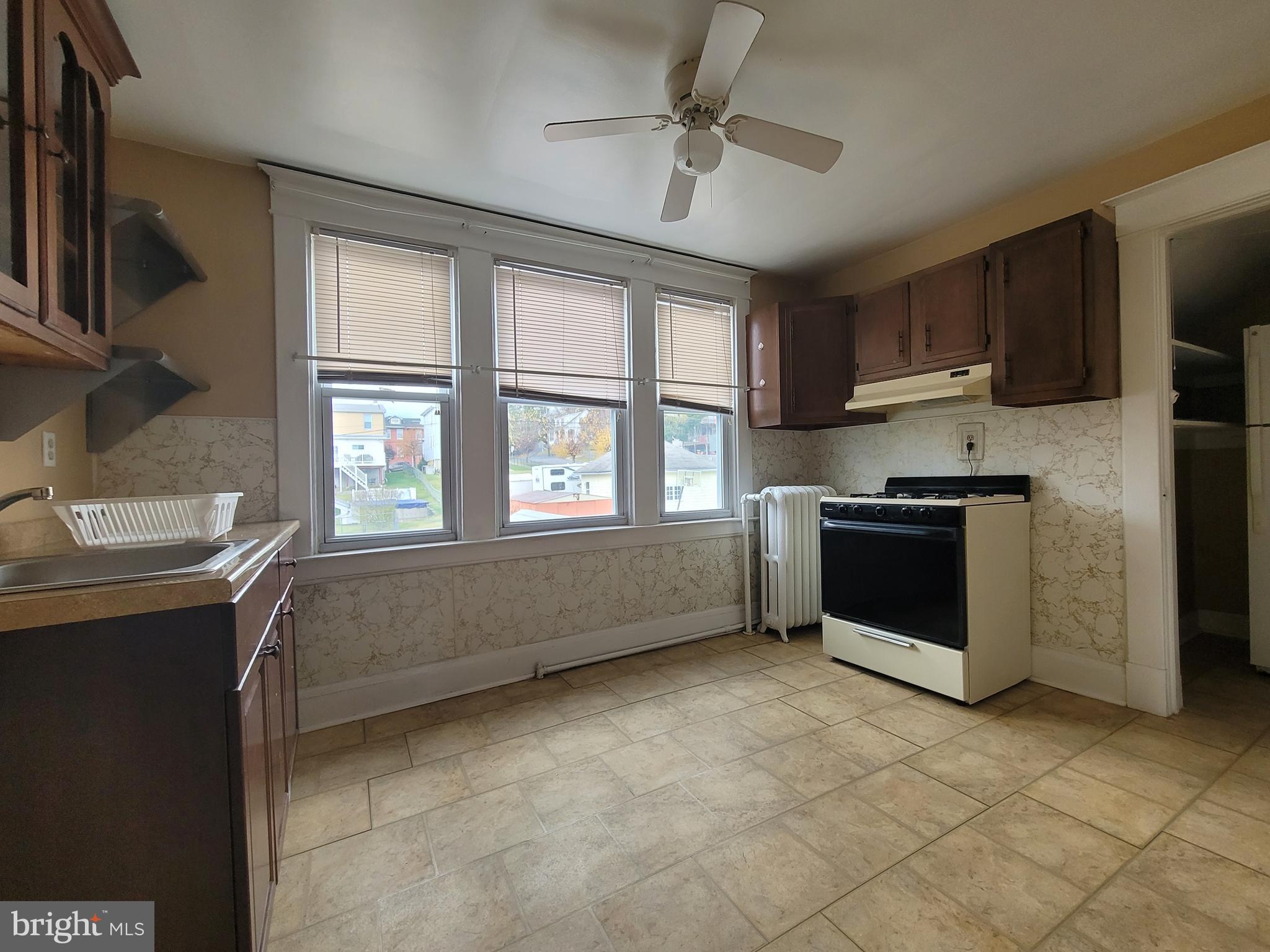 OVERLEA - Residential Lease