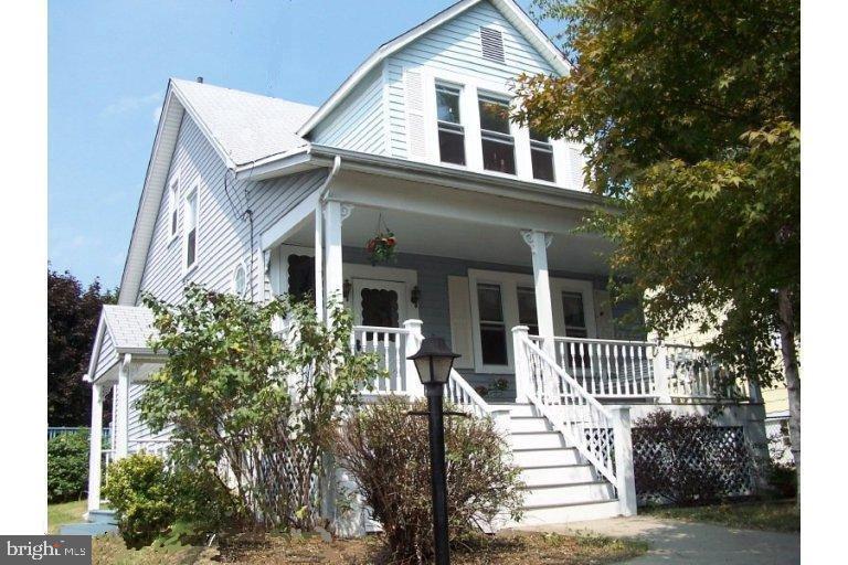 2nd Floor Apartment --- Excellent condition --- 1 Bedroom --- 1 Full Bathroom --- Window air conditioning available; Ceiling fans --- Tenant responsible for utilities --- No Pets --- No Smoking of any kind --- Tenant qualifications: Monthly income of 3 times the monthly rent; Good credit which is preferably in the 700s; Good references.