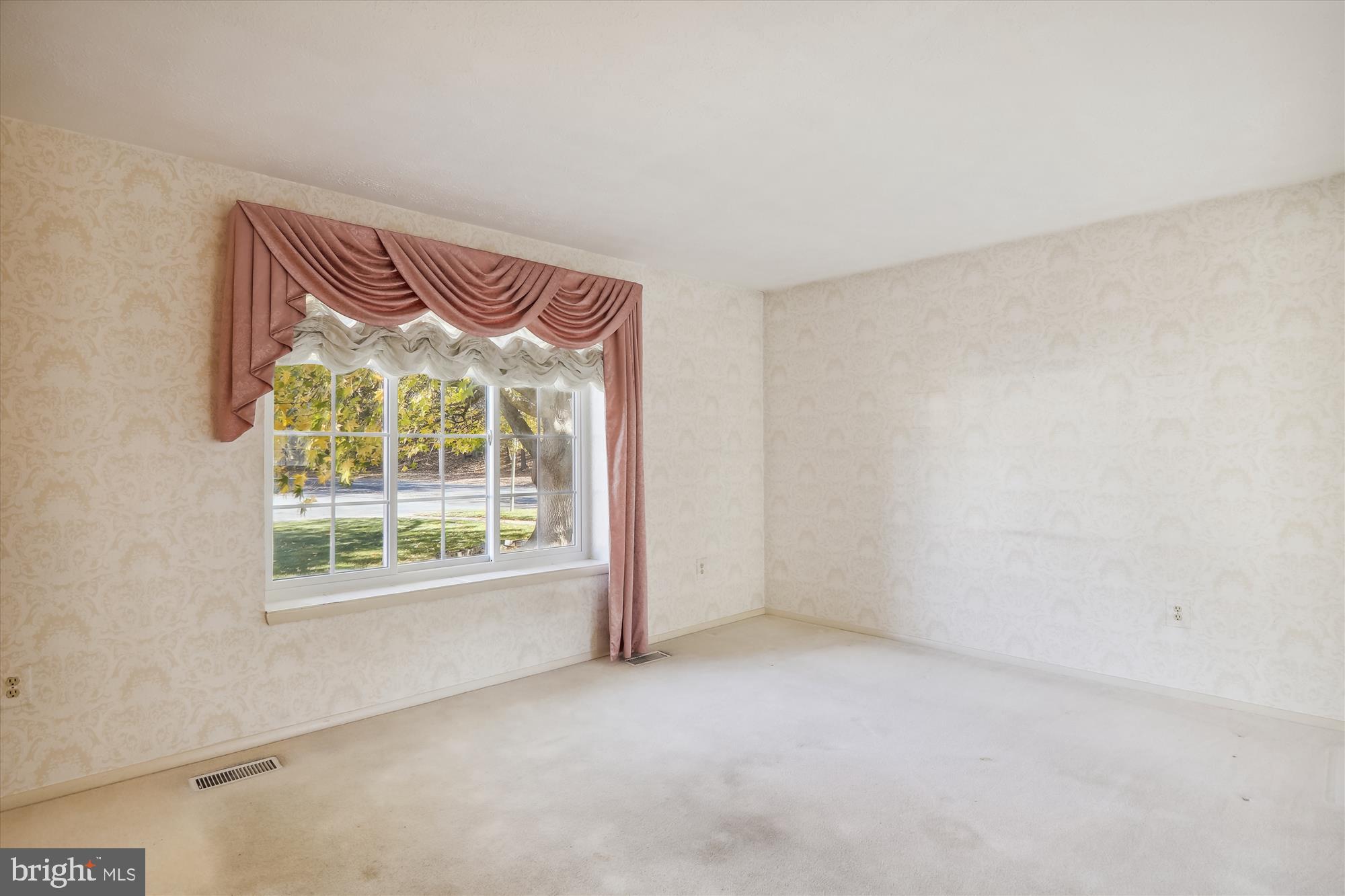 CHARLENE - Residential