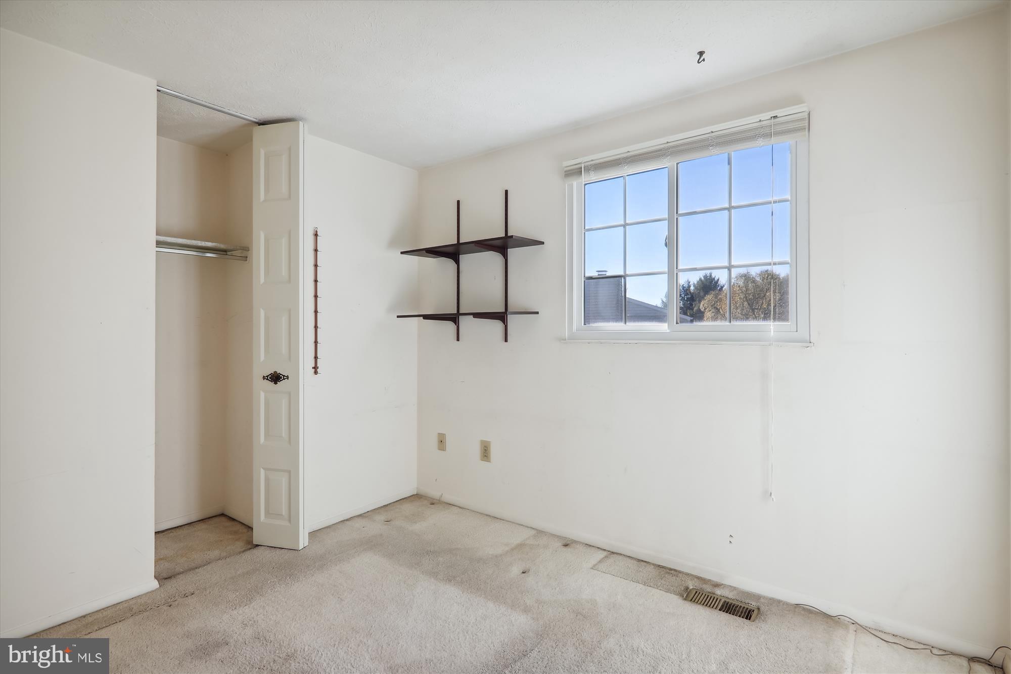 CHARLENE - Residential