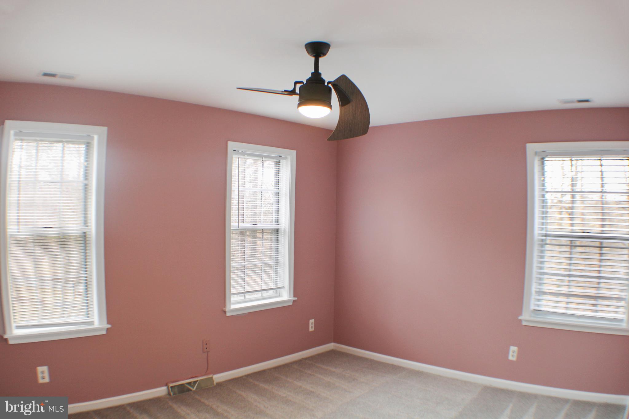 NORTH PINES - Residential Lease