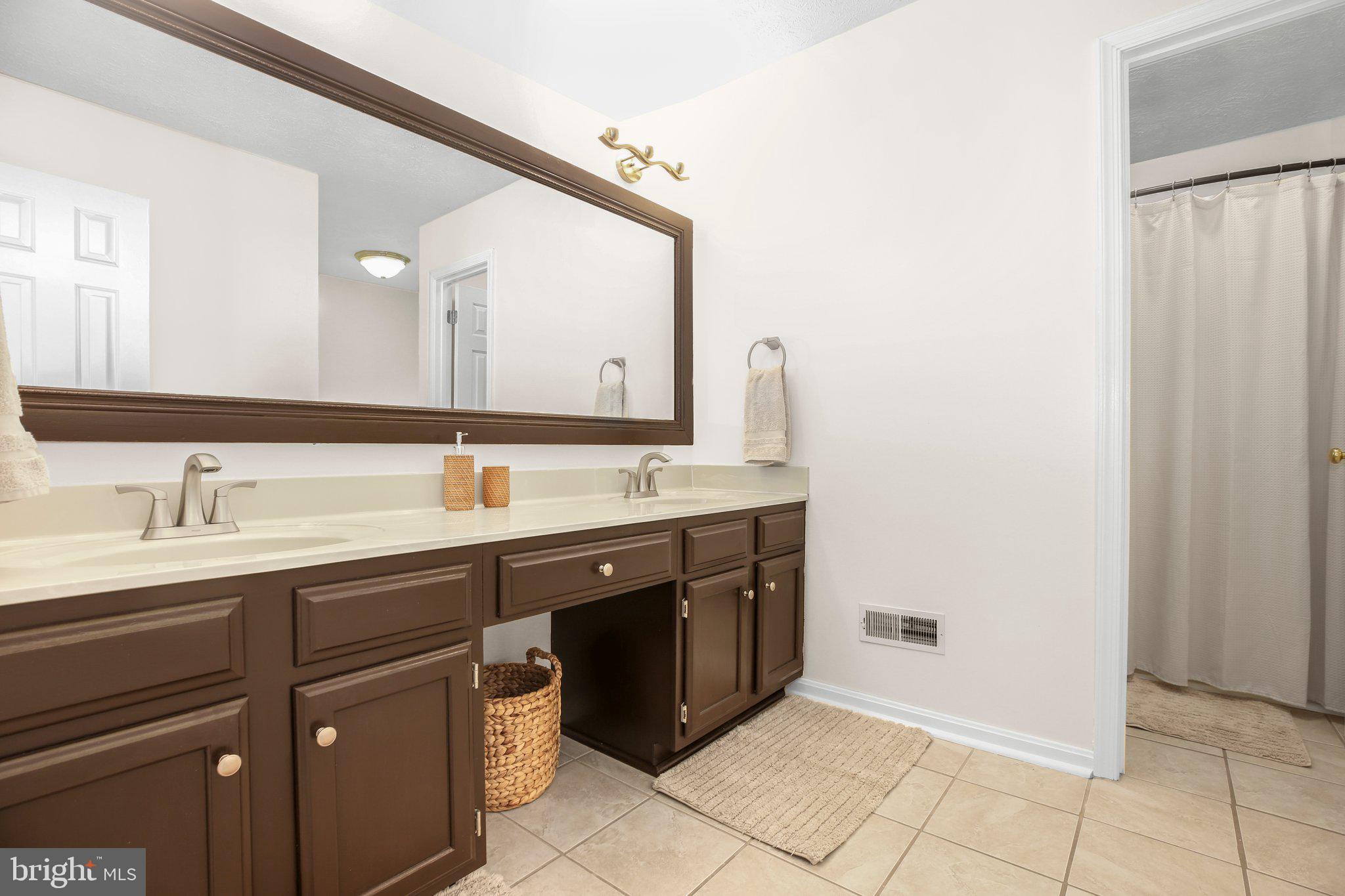 GRANDSTAFF WOODS - Residential