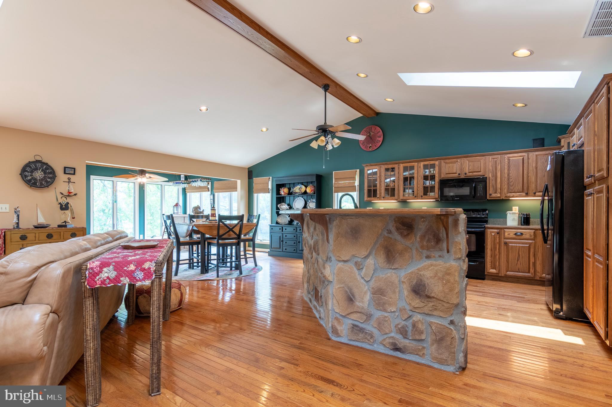 LAKE OF THE WOODS - Residential