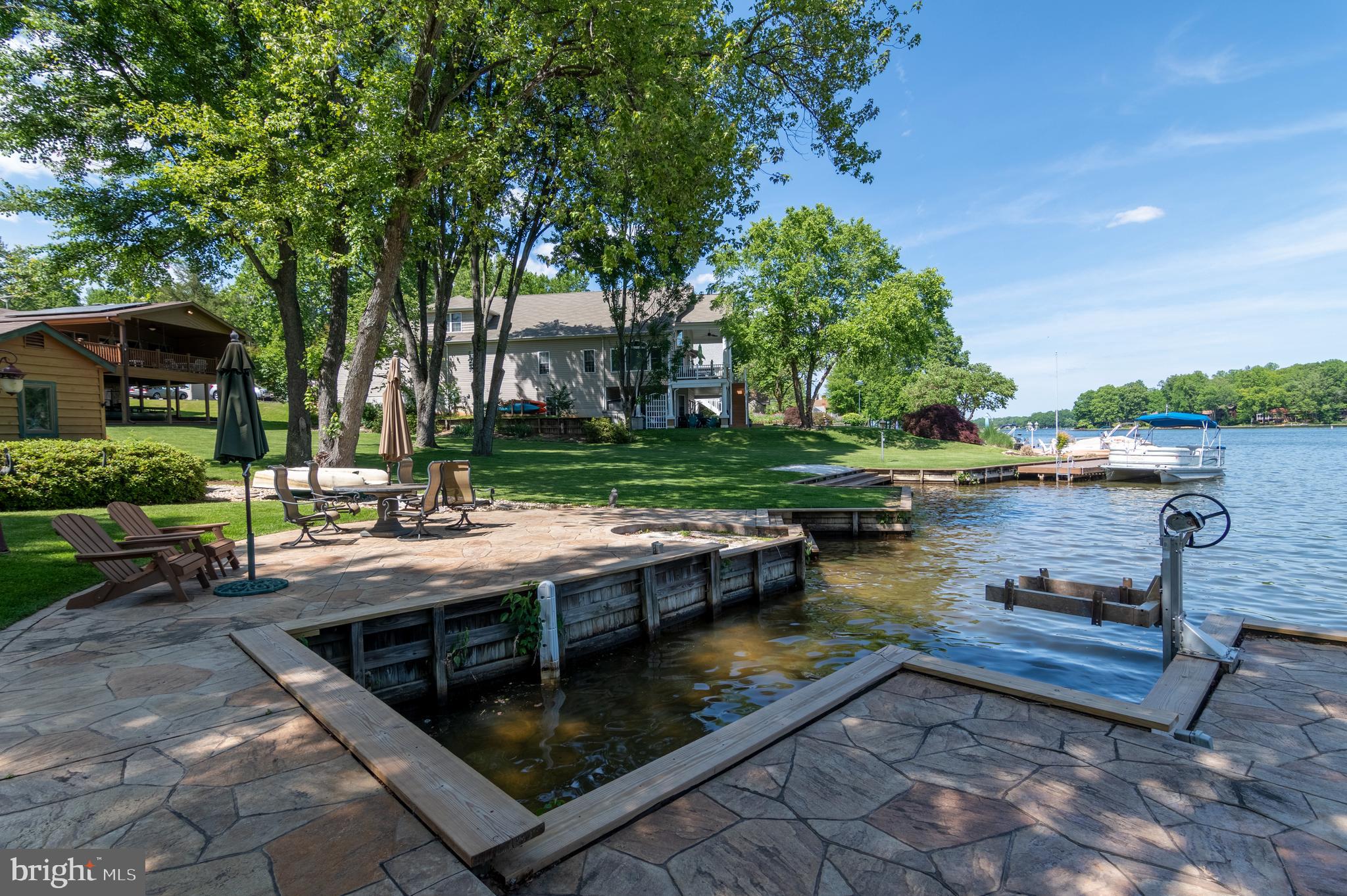 LAKE OF THE WOODS - Residential