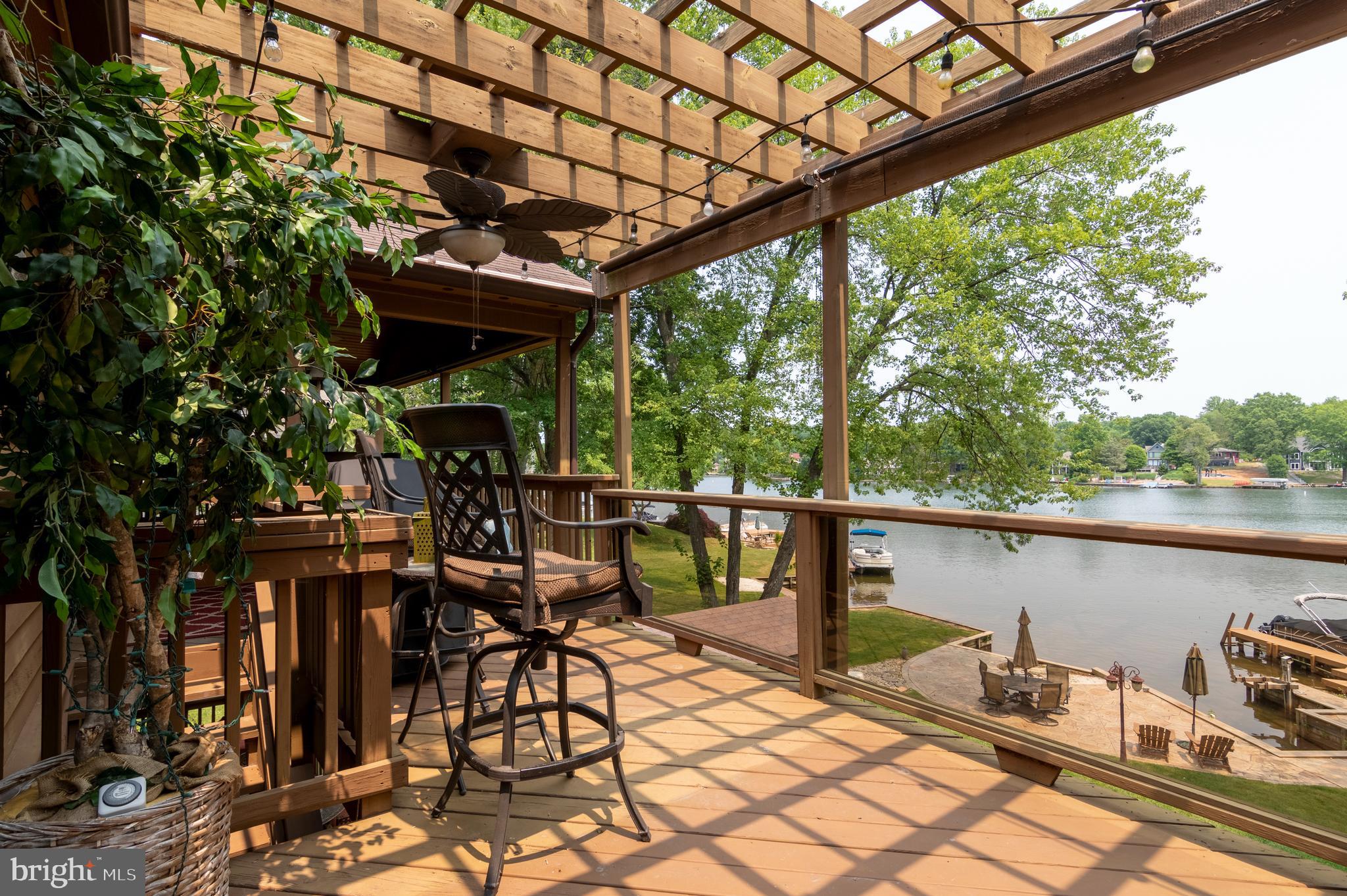 LAKE OF THE WOODS - Residential