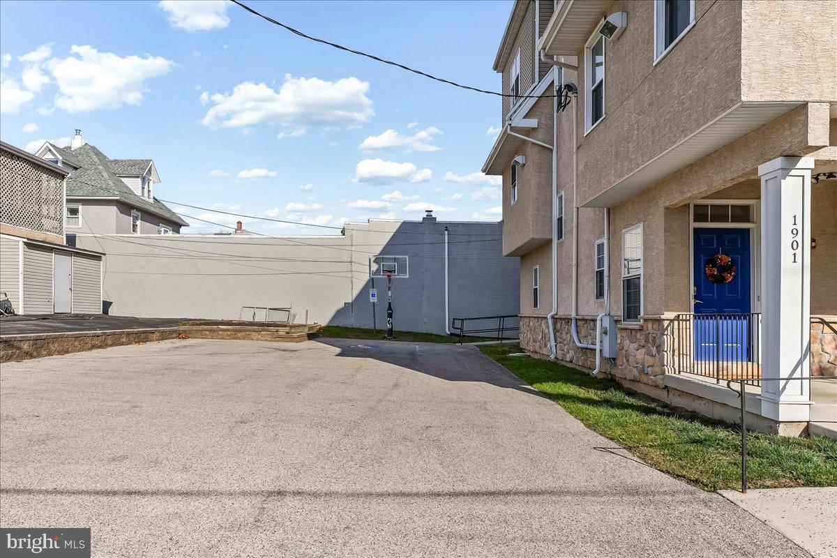 HAVERTOWN - Residential