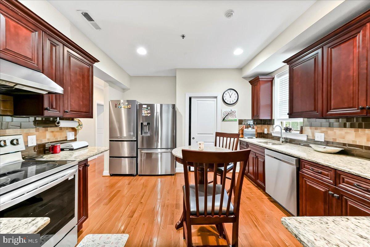 HAVERTOWN - Residential